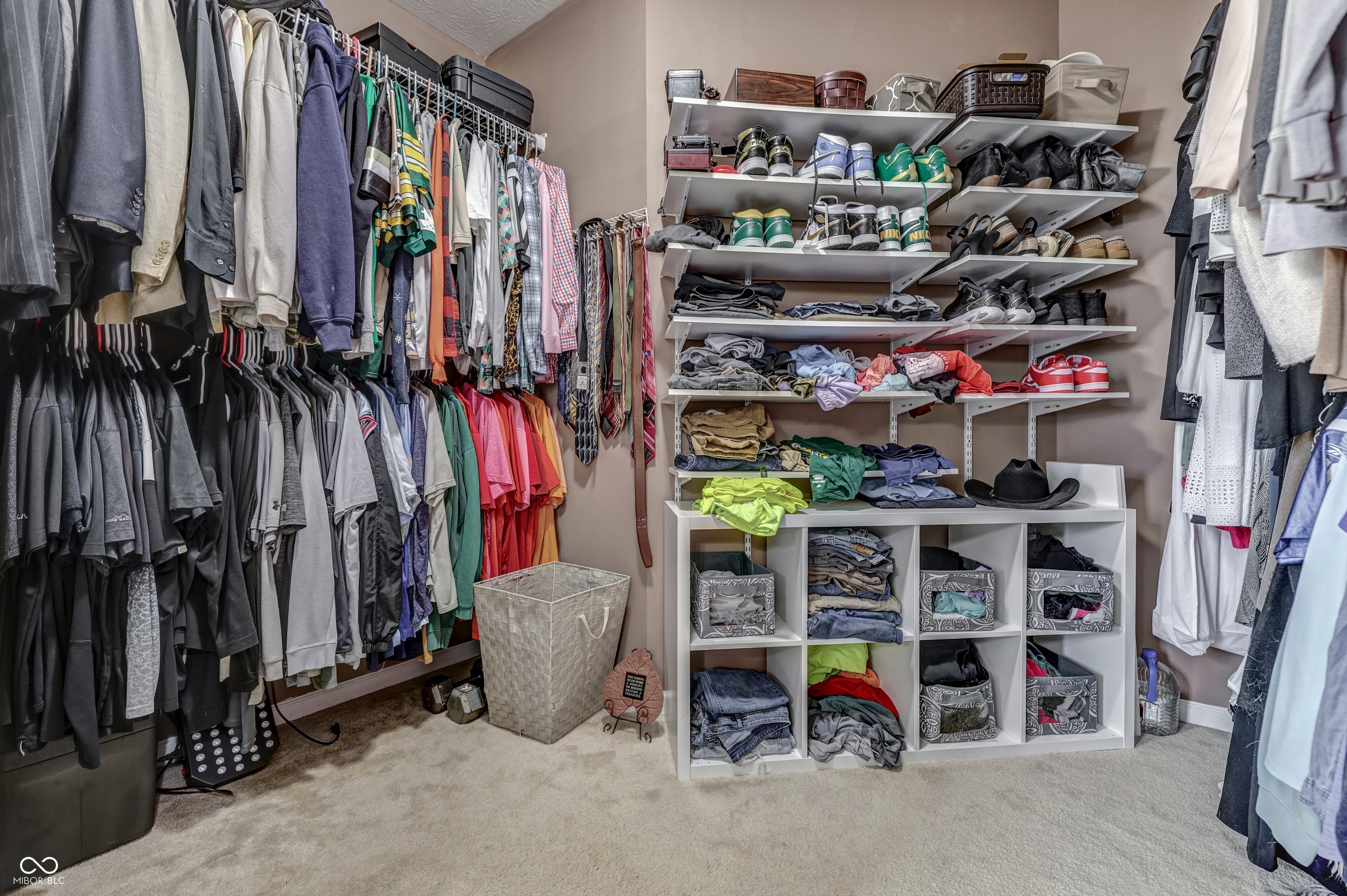 Greenwood, Indiana, 46143, United States, 4 Bedrooms Bedrooms, ,4 BathroomsBathrooms,Residential,For Sale,1956693