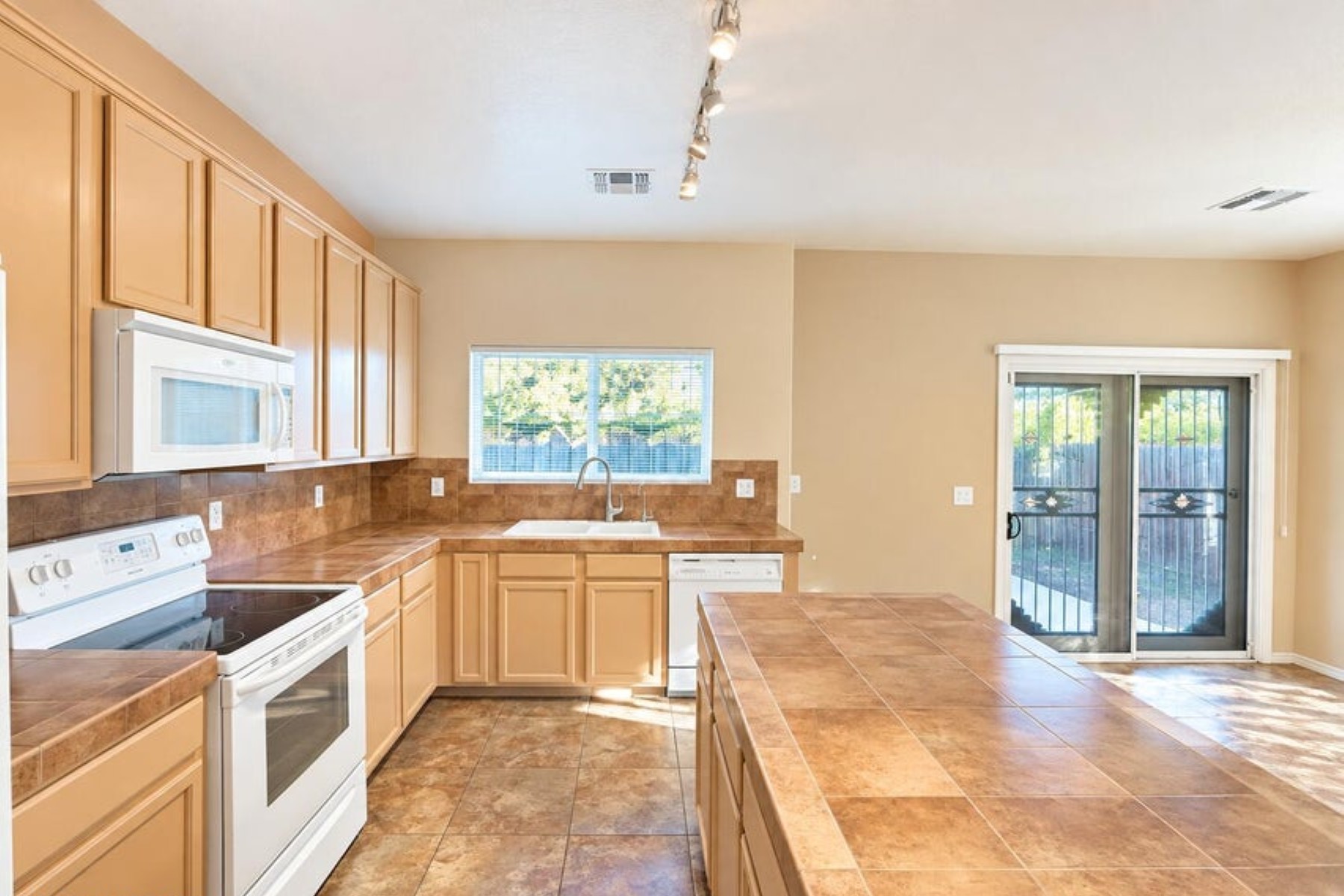  4196 E Stone River Drive¦Tucson, AZ - 物件實景