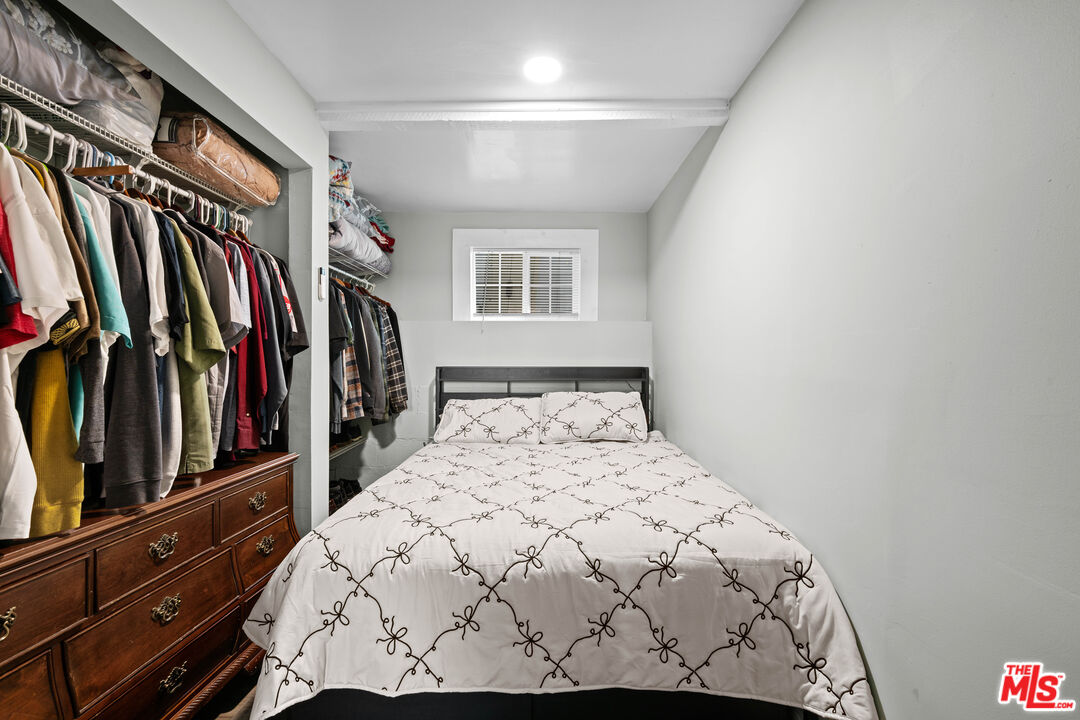 Los Angeles, California, 90042, United States, 3 Bedrooms Bedrooms, ,Residential,For Sale,2001820