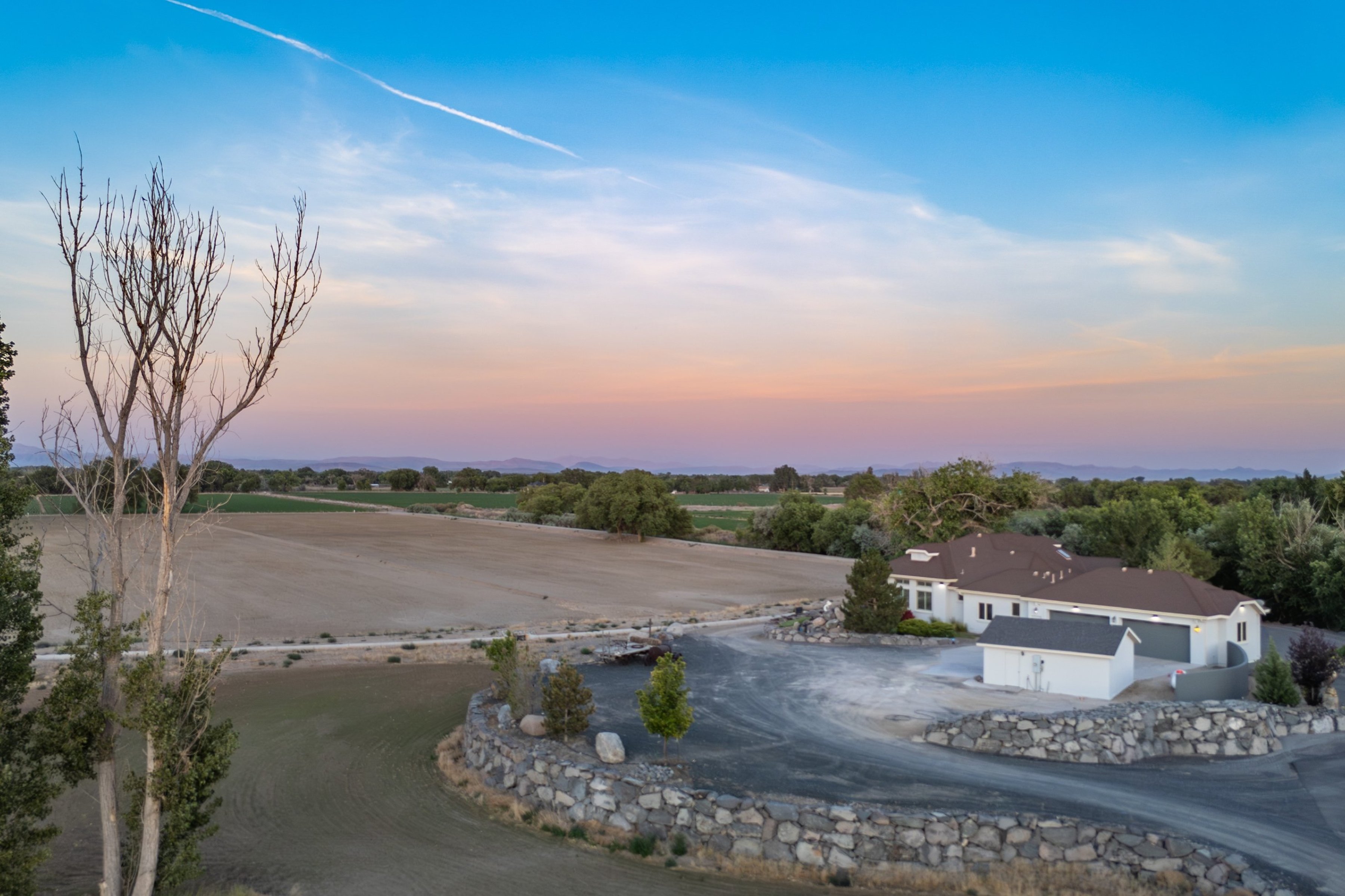  Extraordinary Fallon Estate, now offered with additional acreage - 物件實景