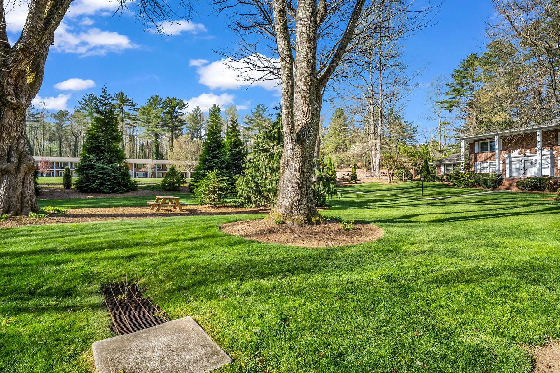  FLAT ROCK - 物件實景