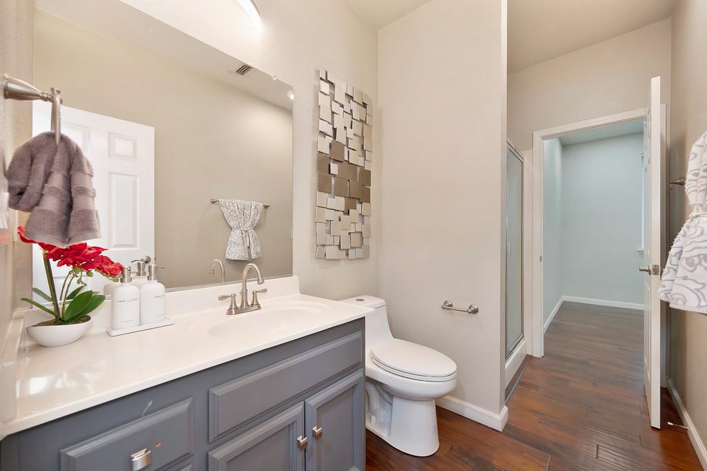 Roseville, California, 95747, United States, 6 Bedrooms Bedrooms, ,4 BathroomsBathrooms,Residential,For Sale,1940337
