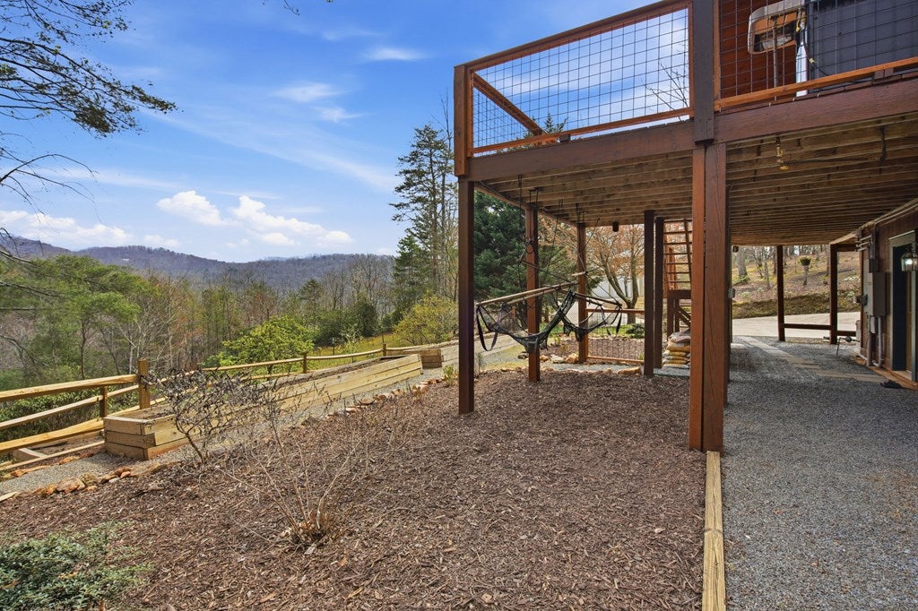 Ellijay, Georgia, 30536, United States, 2 Bedrooms Bedrooms, ,3 BathroomsBathrooms,Residential,For Sale,2034999