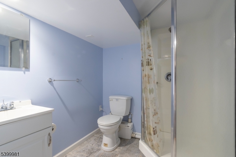 Fanwood Boro, New Jersey, 07023, United States, 3 Bedrooms Bedrooms, ,2 BathroomsBathrooms,Residential,For Sale,2001690
