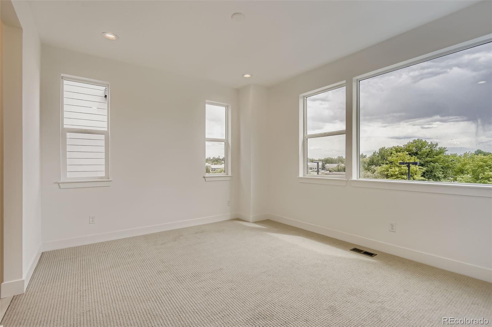 Centennial, Colorado, 80112, United States, ,Residential,For Sale,1898403