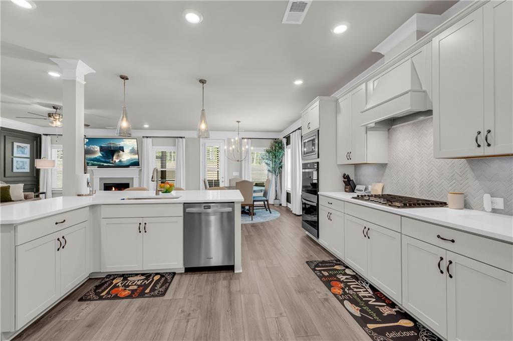 Villa Rica, Georgia, 30180, United States, 5 Bedrooms Bedrooms, ,4 BathroomsBathrooms,Residential,For Sale,1983634