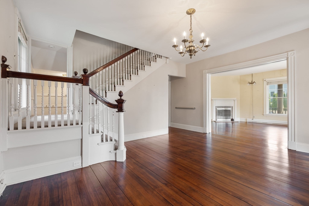 Marblehead, Massachusetts, 01945, United States, 7 Bedrooms Bedrooms, ,5 BathroomsBathrooms,Residential,For Sale,1895624