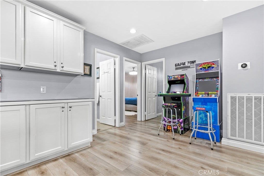 Indio, California, 92203, United States, 5 Bedrooms Bedrooms, ,3 BathroomsBathrooms,Residential,For Sale,1989302