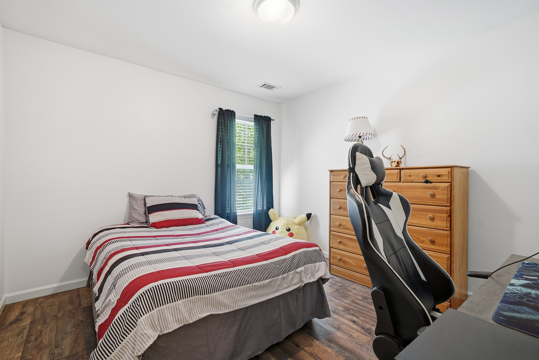  Located in the Sought-After and Low-Maintenance Enclave at Holly Mill Community - 物件實景