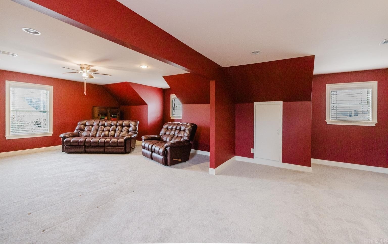 Benton, Arkansas, 72019, United States, 4 Bedrooms Bedrooms, ,4 BathroomsBathrooms,Residential,For Sale,1976443