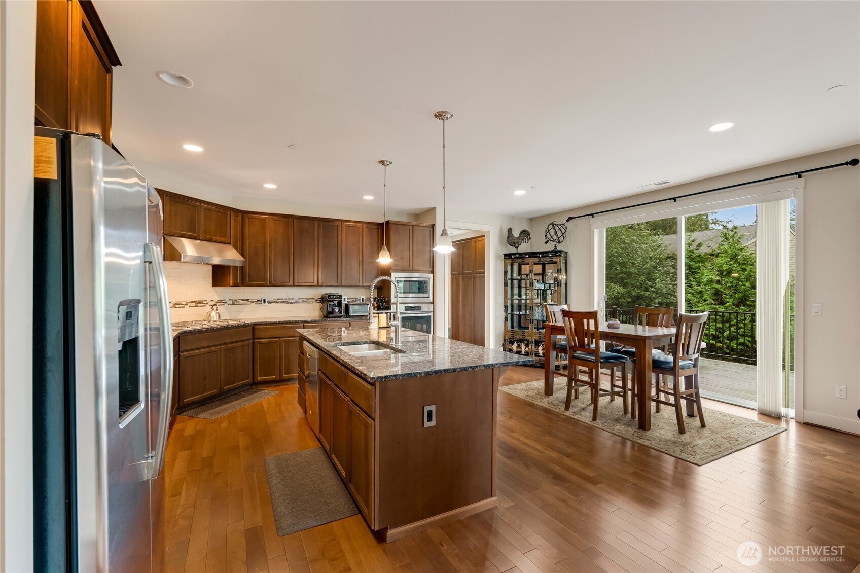 Lynnwood, Washington, 98037, United States, 5 Bedrooms Bedrooms, ,4 BathroomsBathrooms,Residential,For Sale,1979016