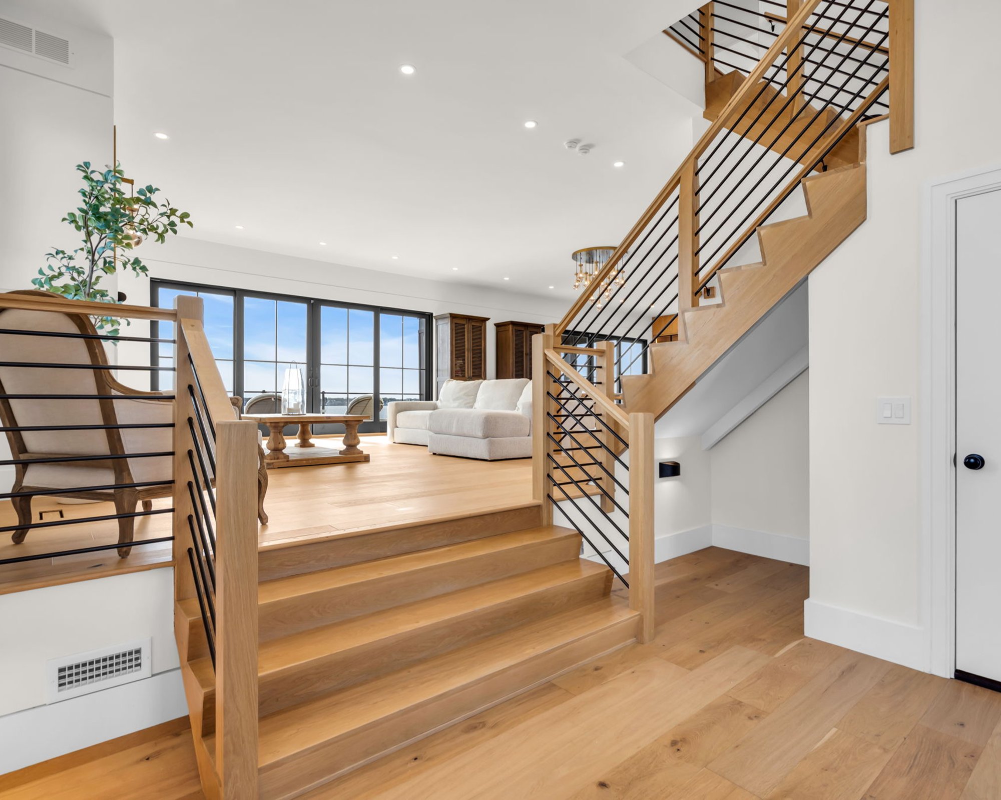  Exceptional Custom Built Waterfront Home - 物件實景