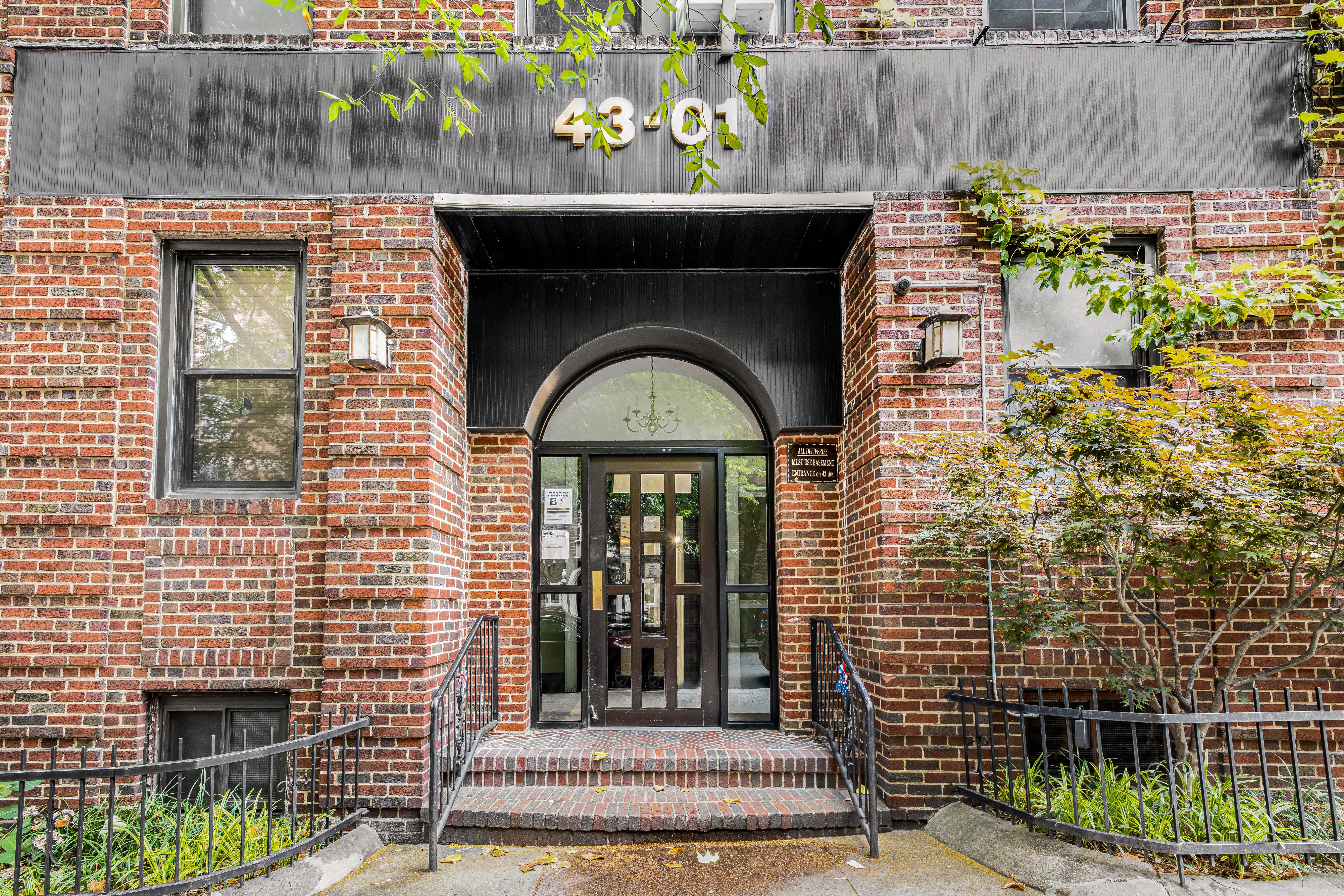 Sunnyside, New York, 11104, United States, 1 Bedroom Bedrooms, ,1 BathroomBathrooms,Residential,For Sale,1927880