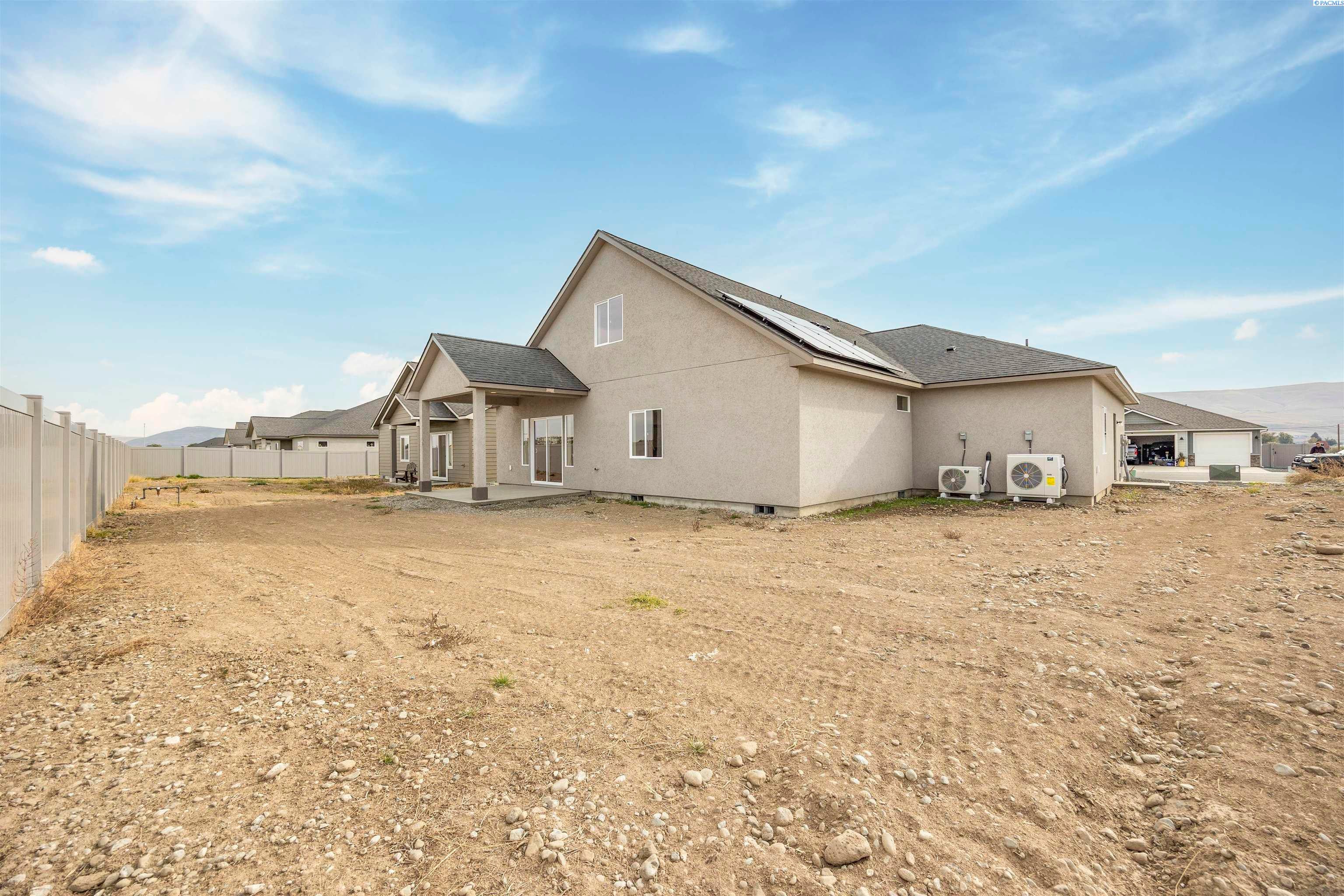 Prosser, Washington, 99350, United States, 4 Bedrooms Bedrooms, ,1 BathroomBathrooms,Residential,For Sale,1977826