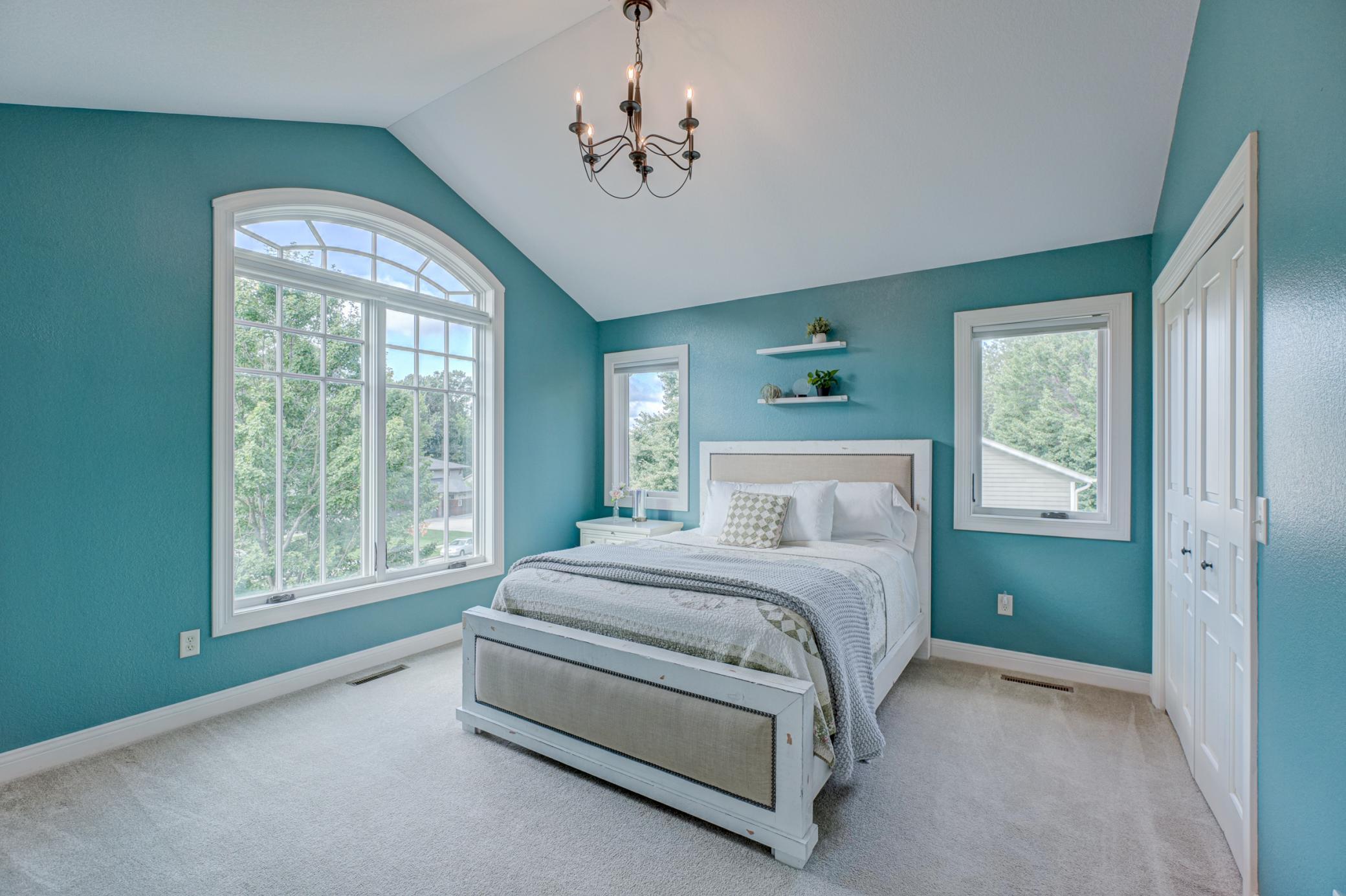 Eau Claire, Wisconsin, 54701, United States, 6 Bedrooms Bedrooms, ,2 BathroomsBathrooms,Residential,For Sale,1992855