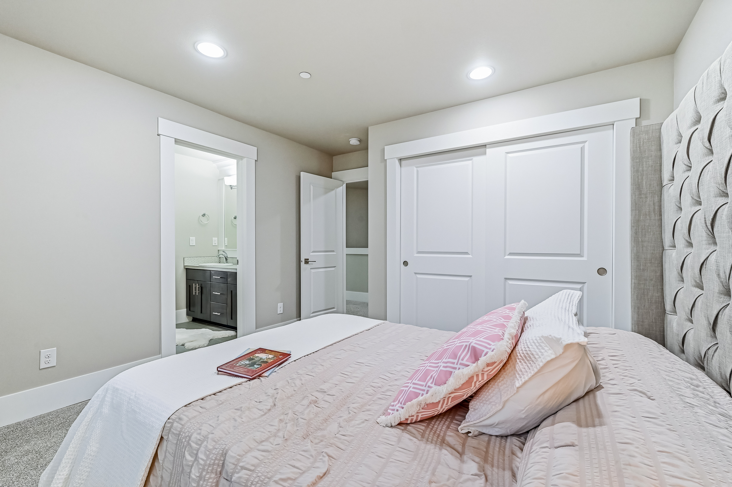  13628 Northeast 133rd Place, Kirkland, WA 98034 - 物件實景