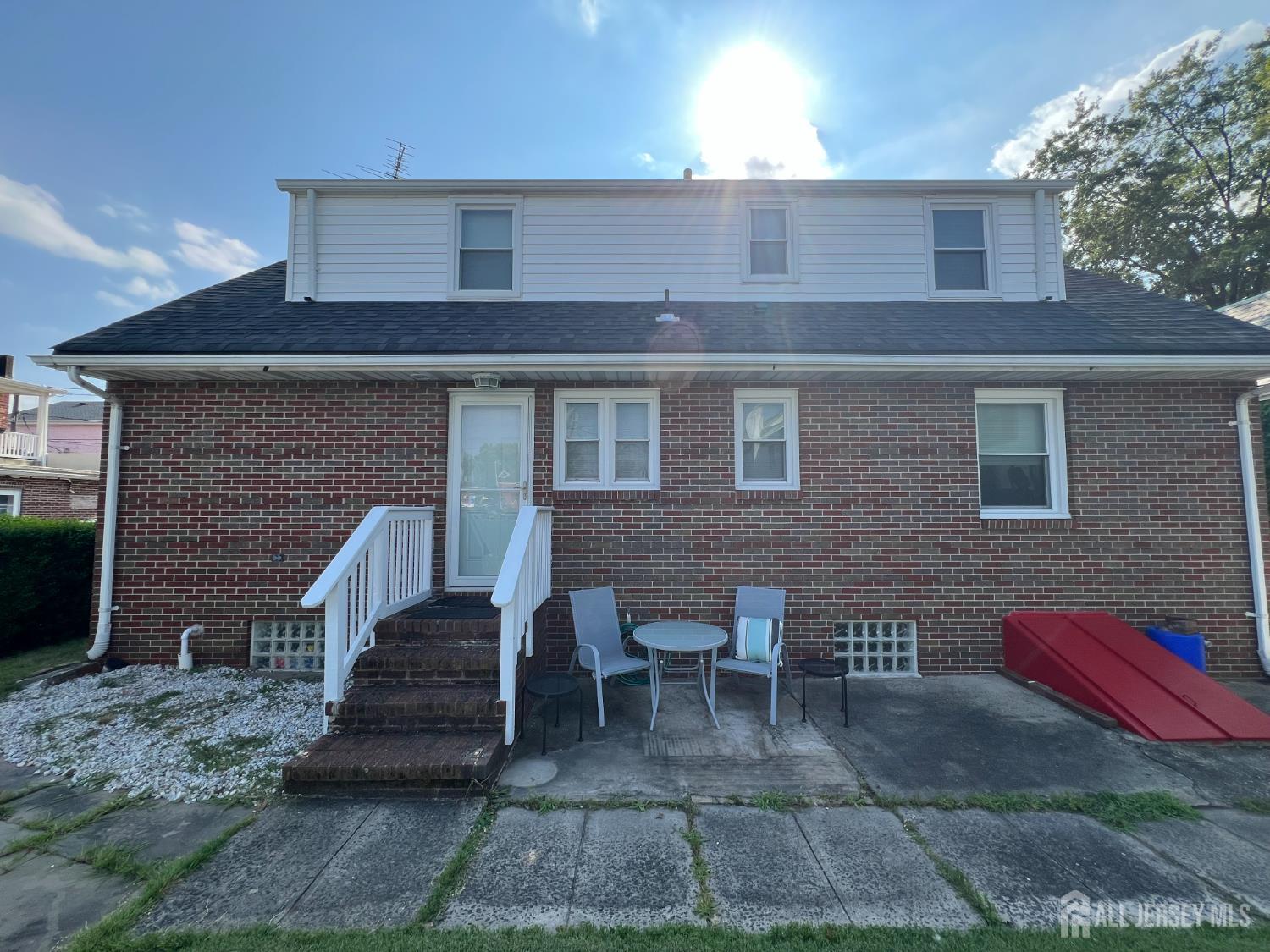 Fords, New Jersey, 08863, United States, 4 Bedrooms Bedrooms, ,2 BathroomsBathrooms,Residential,For Sale,1942006