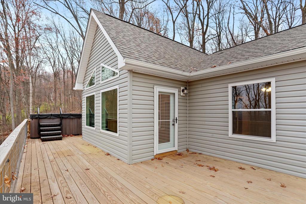 Front Royal, Virginia, 22630, United States, 3 Bedrooms Bedrooms, ,3 BathroomsBathrooms,Residential,For Sale,1996809