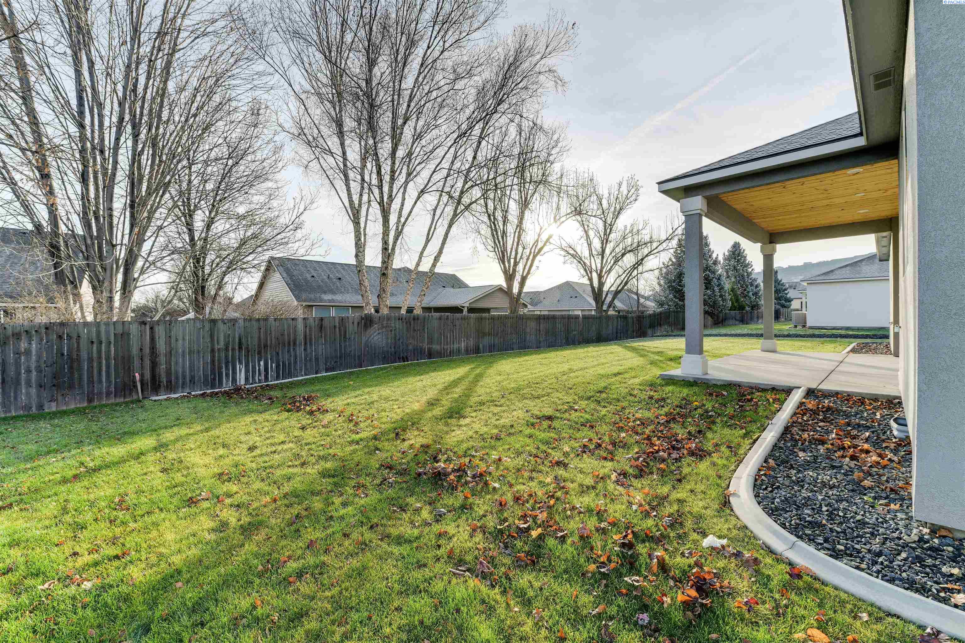 Richland, Washington, 99352, United States, 3 Bedrooms Bedrooms, ,2 BathroomsBathrooms,Residential,For Sale,1898380