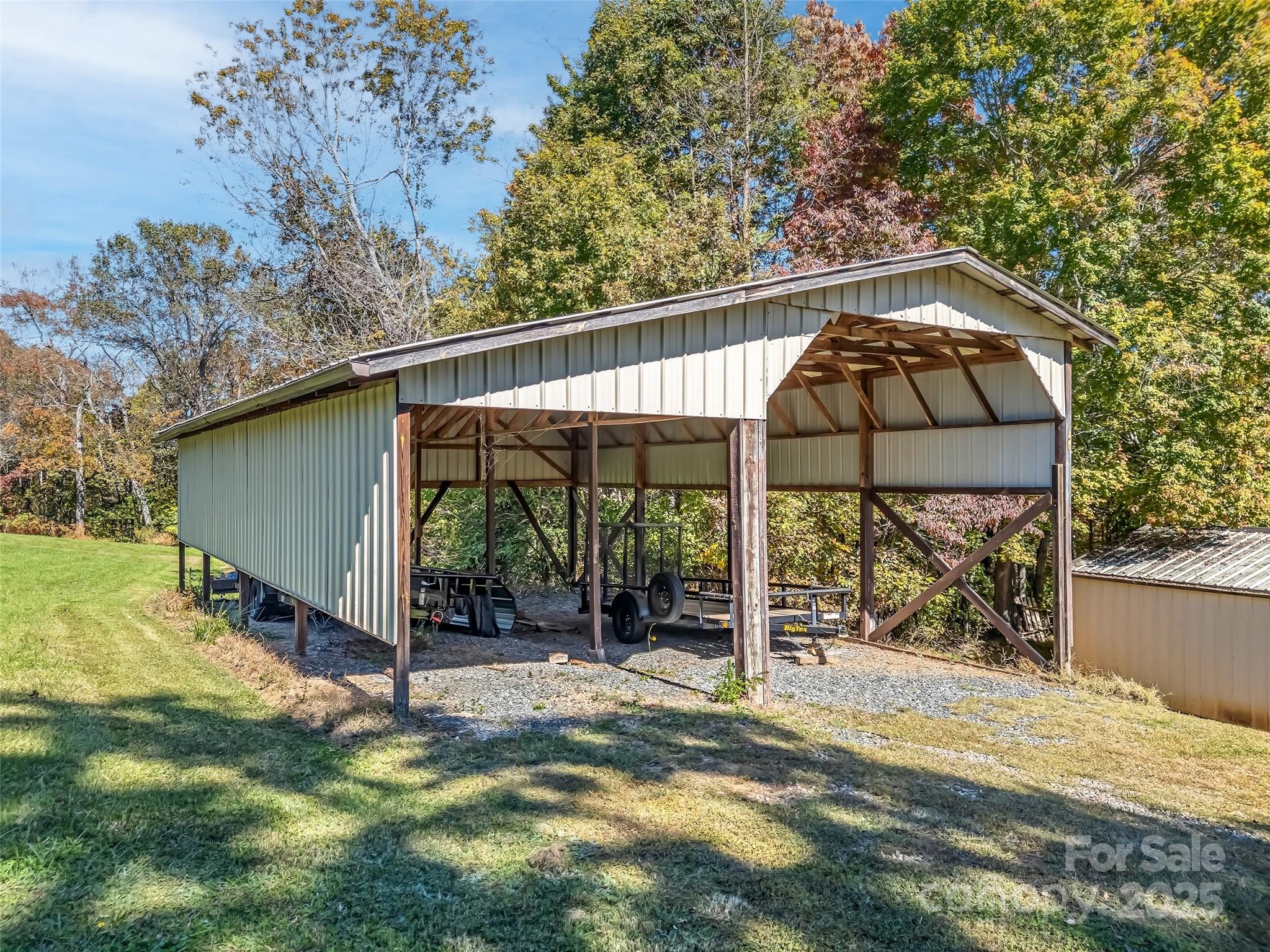 Candler, North Carolina, 28715, United States, 4 Bedrooms Bedrooms, ,3 BathroomsBathrooms,Residential,For Sale,1983385