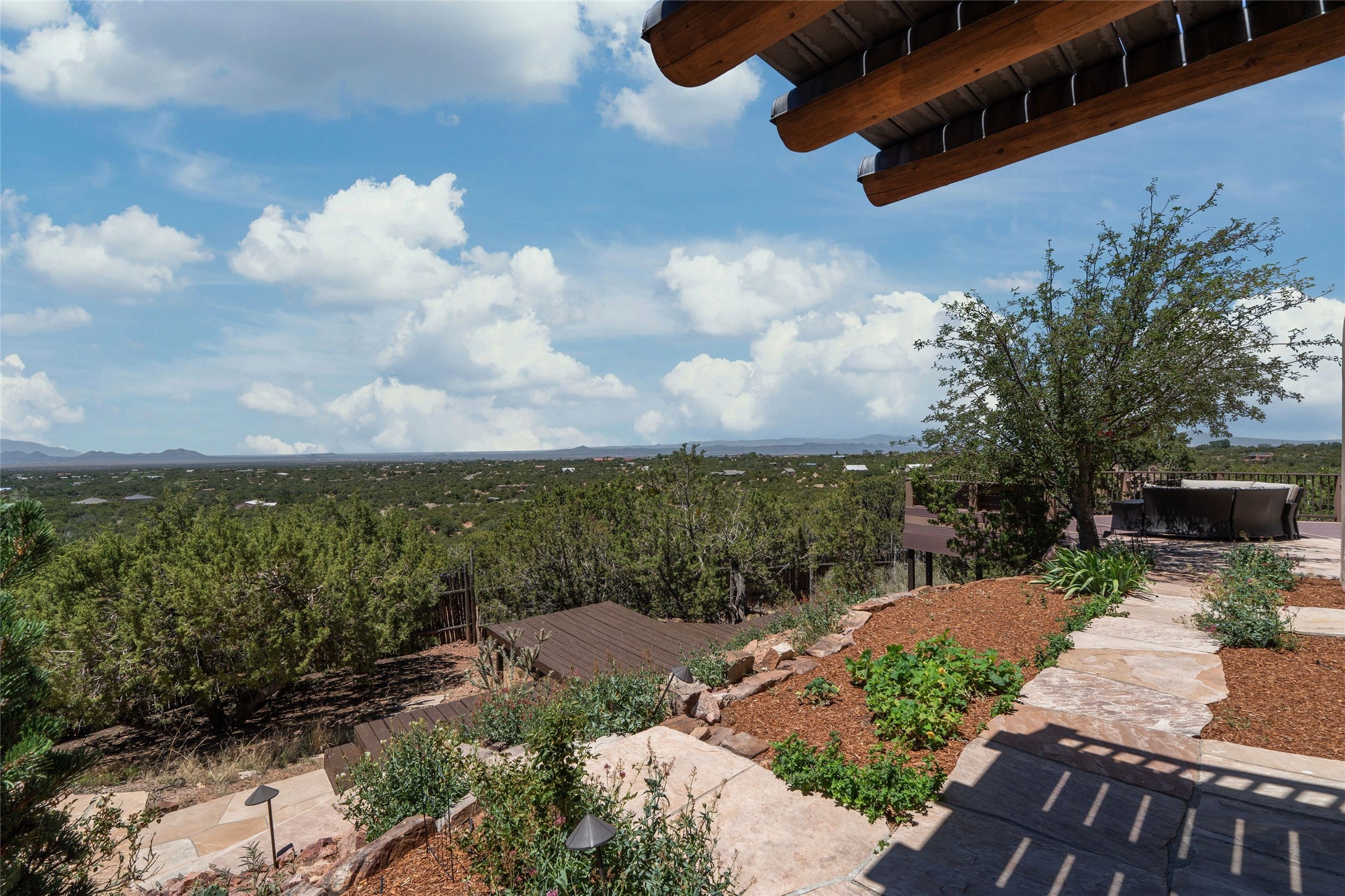  70 La Ventana Drive - 物件實景