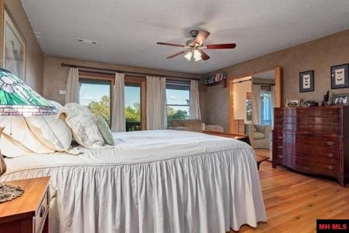 Mountain Home, Arkansas, 72653, United States, 5 Bedrooms Bedrooms, ,4 BathroomsBathrooms,Residential,For Sale,2031508