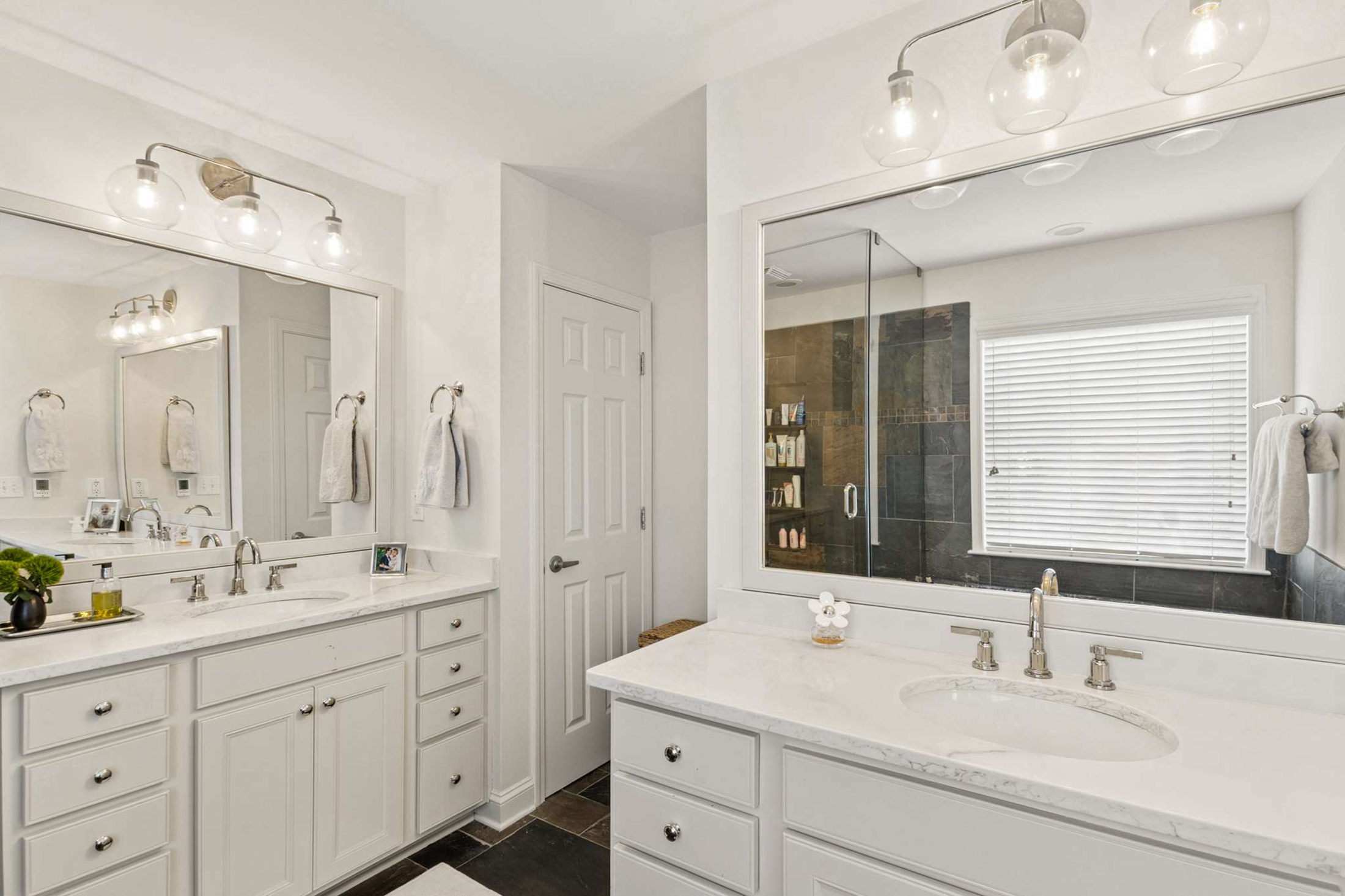  Beautiful, Light-filled Townhome in Historic Desirable Ardmore Park Neighborhood - 物件實景
