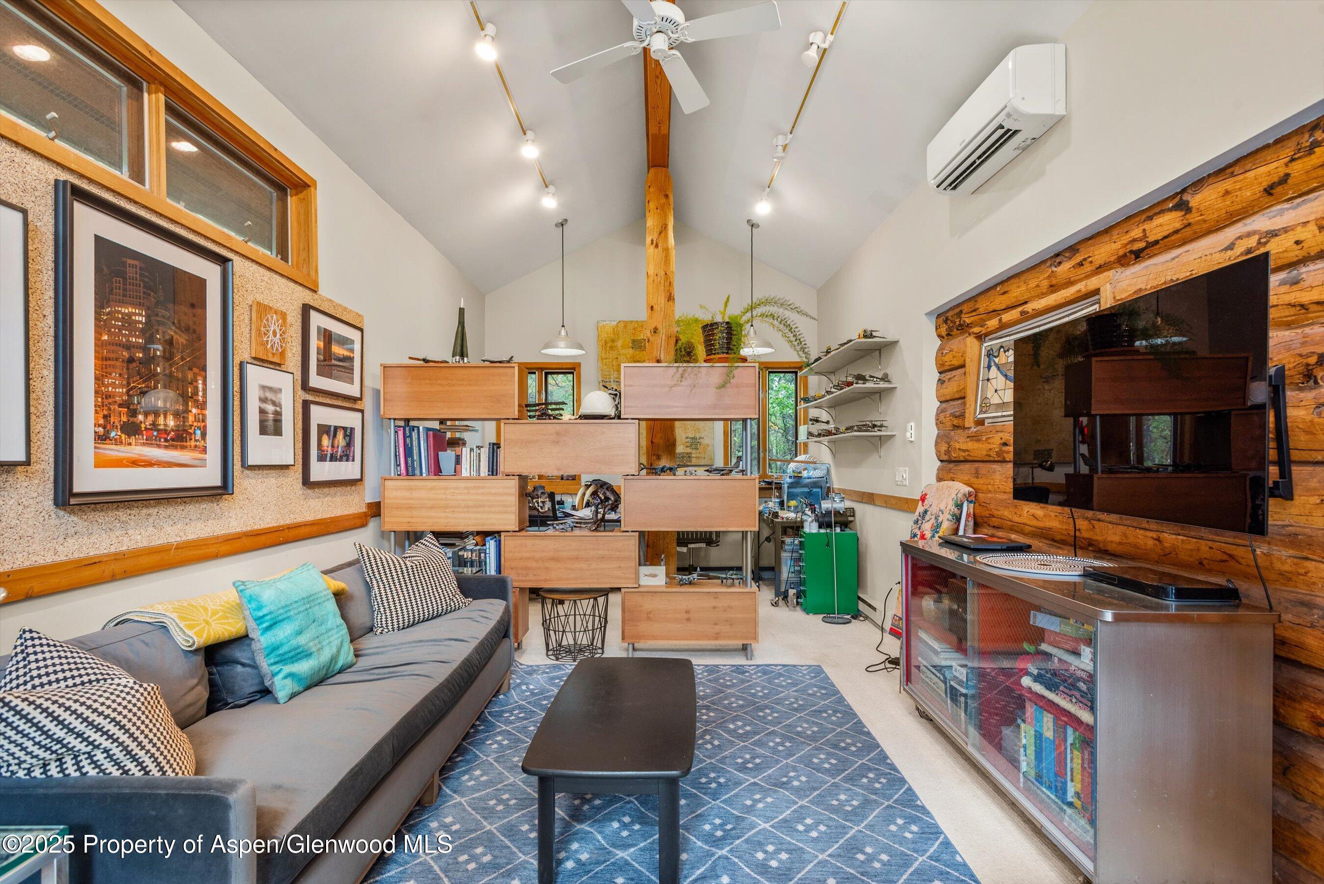 Carbondale, Colorado, 81623, United States, 3 Bedrooms Bedrooms, ,2 BathroomsBathrooms,Residential,For Sale,1989332