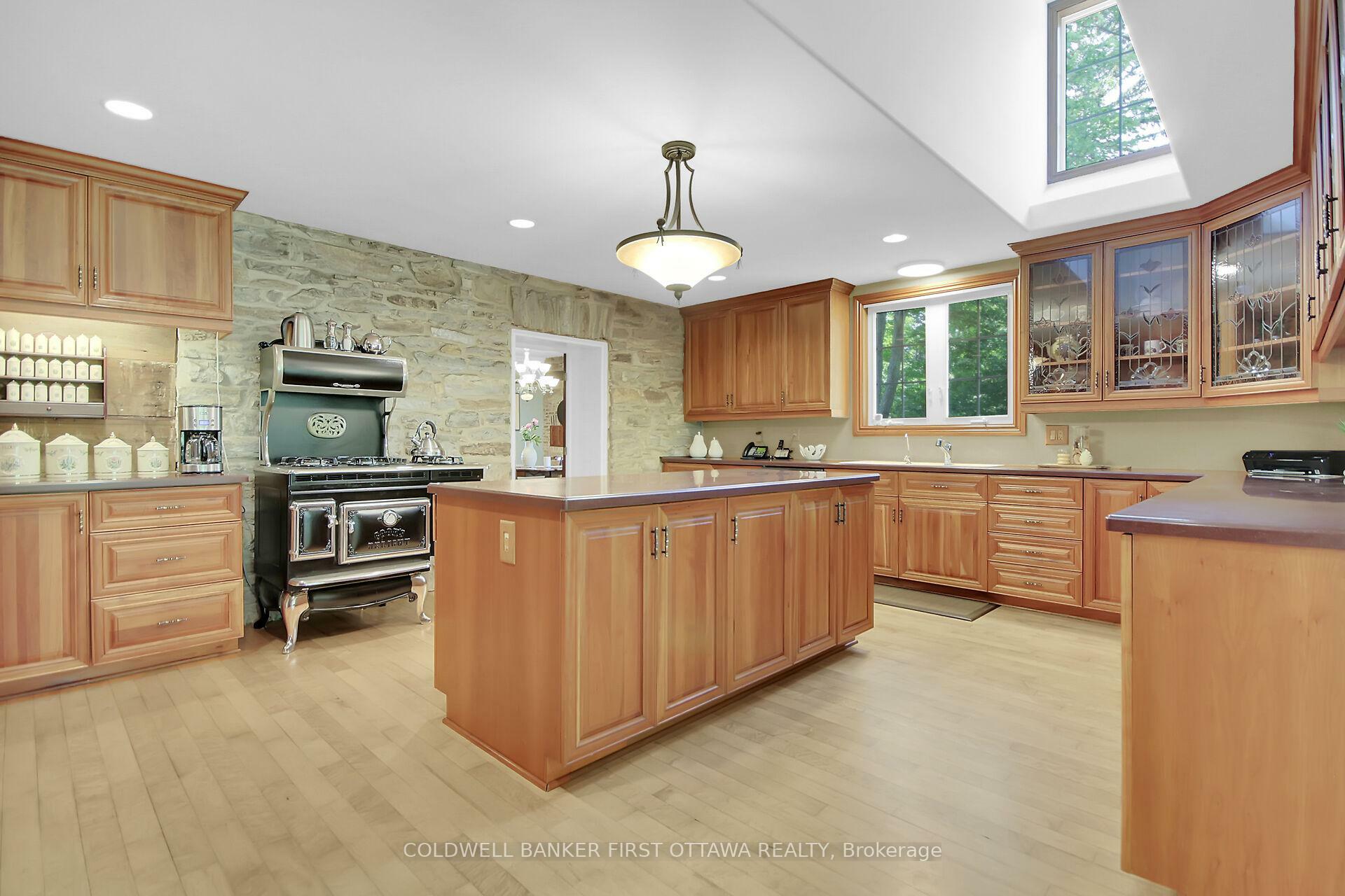 BECKWITH, Ontario, K7C 0S9, CA, 3 Bedrooms Bedrooms, ,Residential,For Sale,1882449