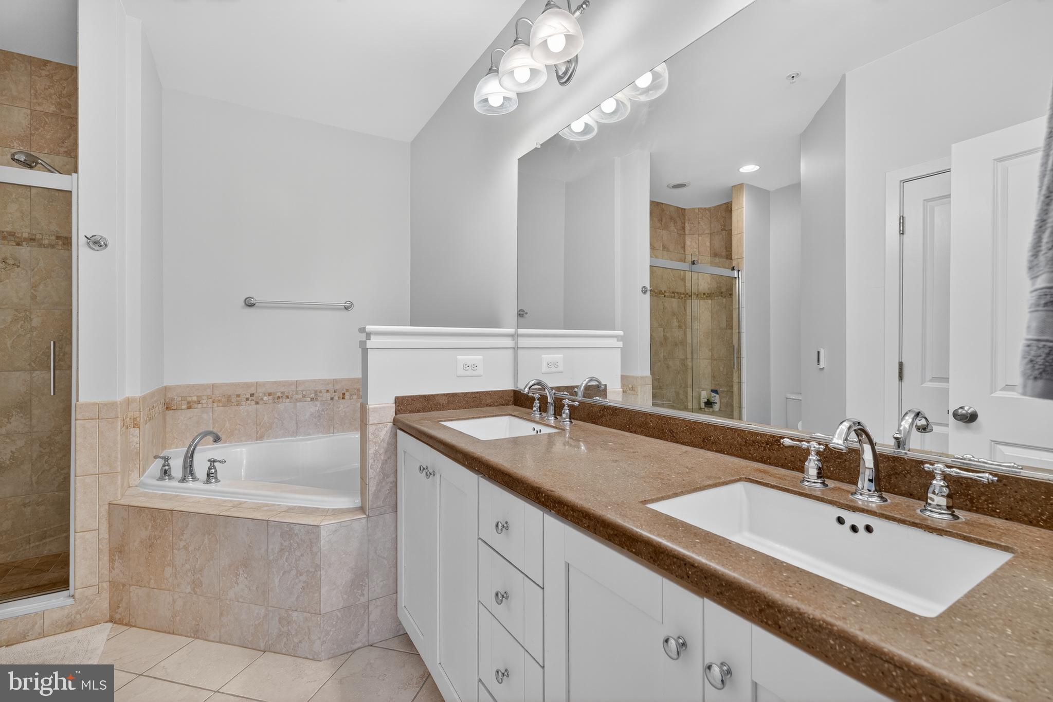 Alexandria, Virginia, 22314, United States, 3 Bedrooms Bedrooms, ,4 BathroomsBathrooms,Residential,For Sale,1992365