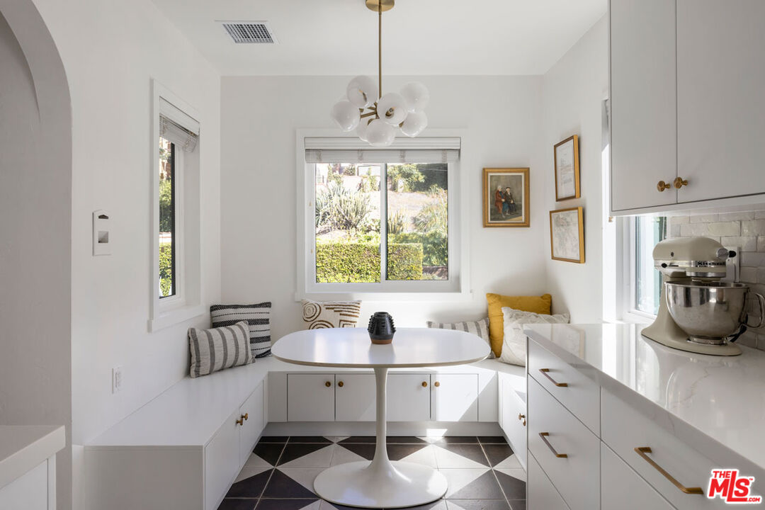 Los Angeles, California, 90027, United States, 4 Bedrooms Bedrooms, ,3 BathroomsBathrooms,Residential,For Sale,1989477