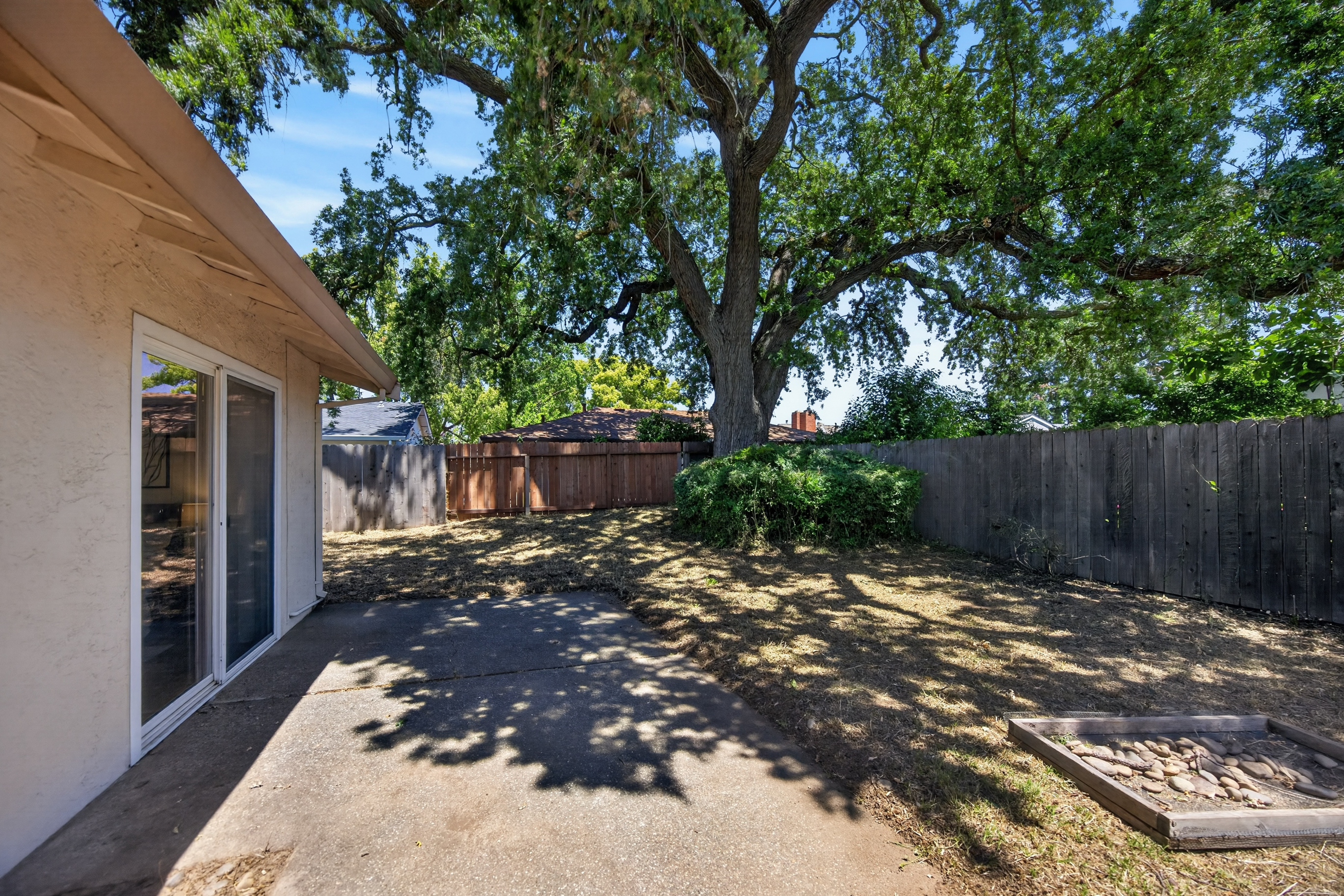  8721 Brigham Way, Sacramento, CA 95826 - 物件實景