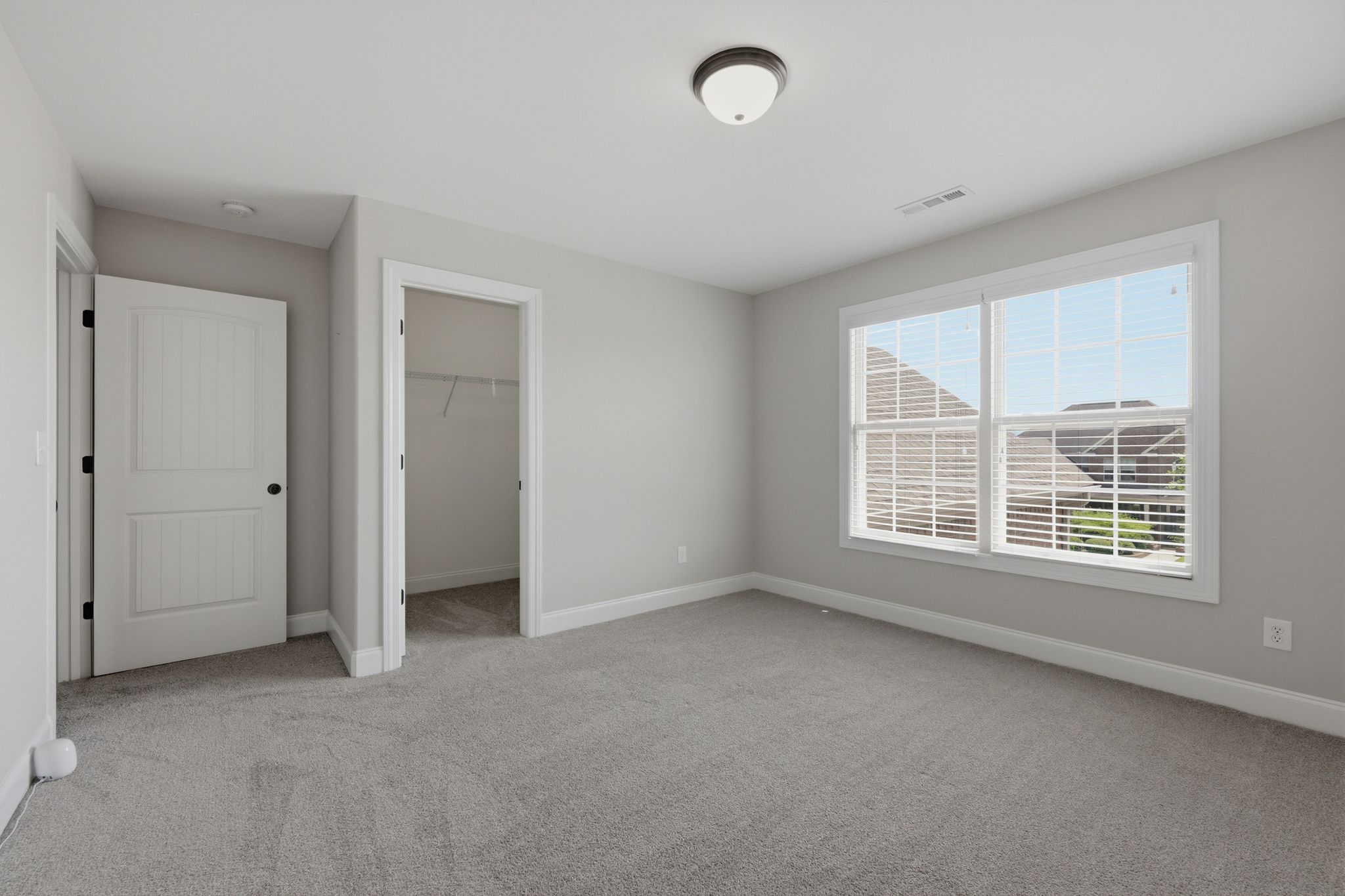  214 Legendwood Drive  NW - 物件實景