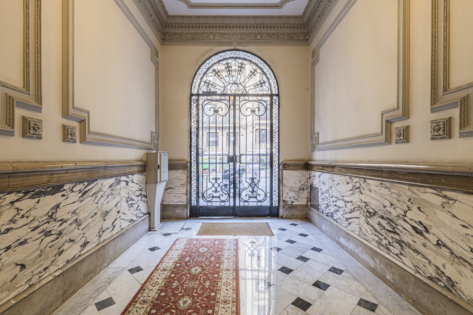  Elegant refurbished 5 bedroom apartment with terrace in Galvany - 物件實景