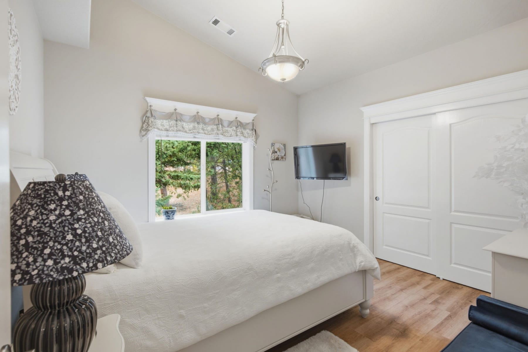  2212 SE Linden Lane Grants Pass, OR 97527 - 物件實景