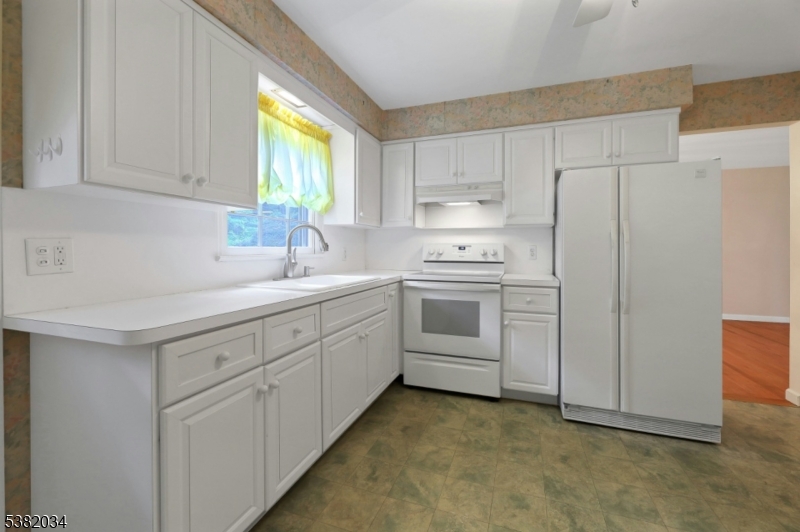 Ridgewood Village, New Jersey, 07450, United States, 3 Bedrooms Bedrooms, ,1 BathroomBathrooms,Residential,For Sale,1940435