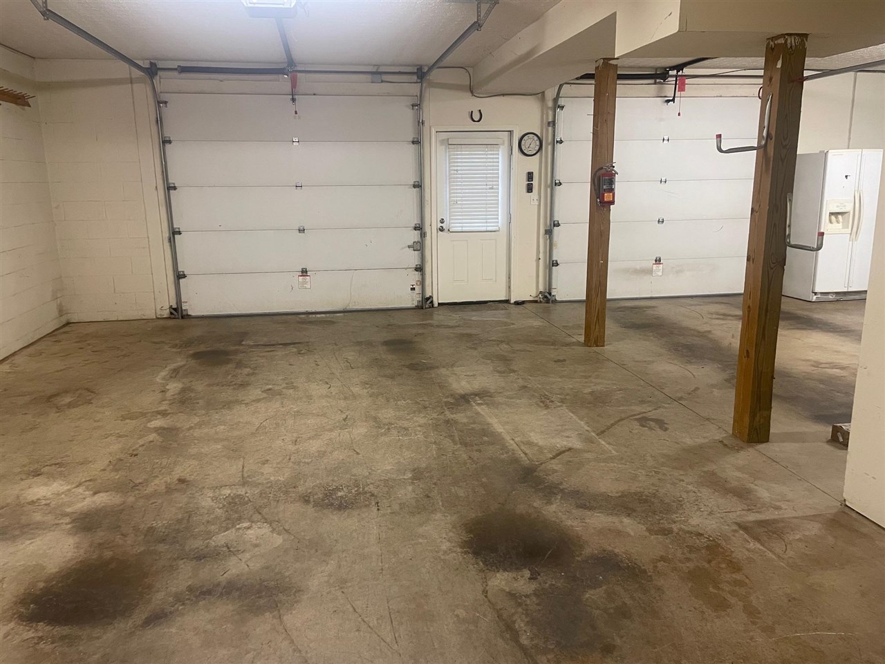 Bowling Green, Kentucky, 42104, United States, 4 Bedrooms Bedrooms, ,5 BathroomsBathrooms,Residential,For Sale,1971353