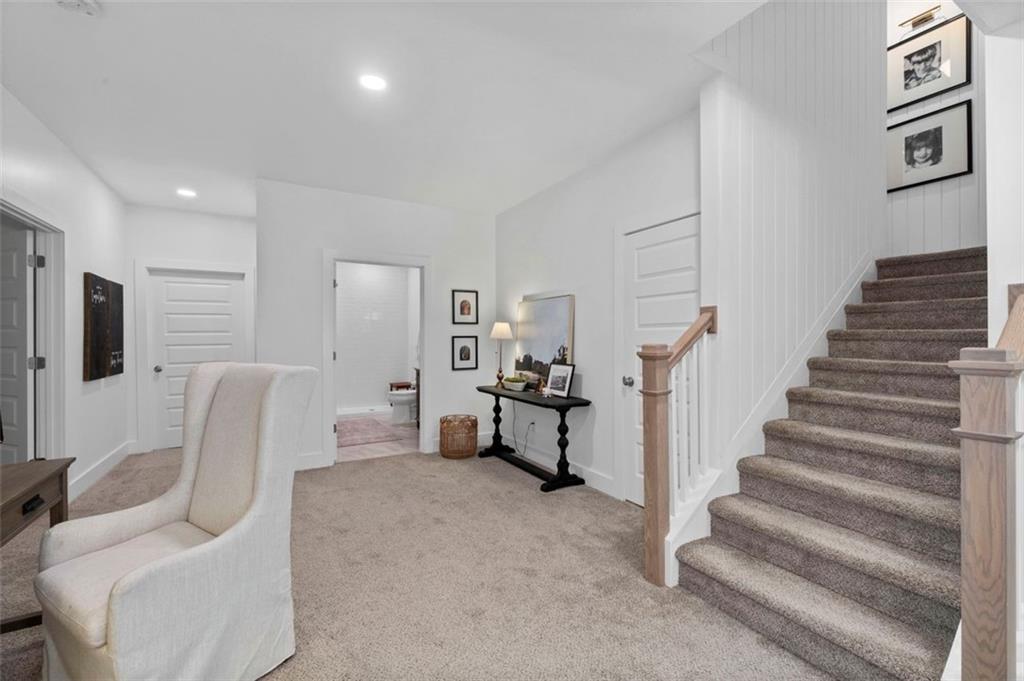 Gainesville, Georgia, 30506, United States, 5 Bedrooms Bedrooms, ,5 BathroomsBathrooms,Residential,For Sale,1846950