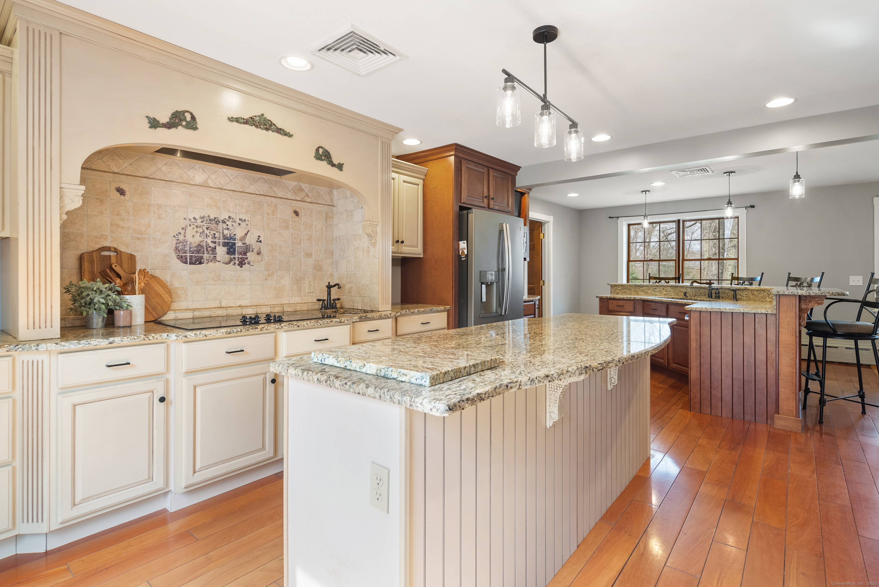 Somers, Connecticut, 06071, United States, 4 Bedrooms Bedrooms, ,4 BathroomsBathrooms,Residential,For Sale,1927442