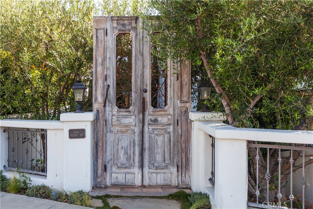Corona del Mar, California, 92625, United States, 4 Bedrooms Bedrooms, ,4 BathroomsBathrooms,Residential,For Sale,1874360