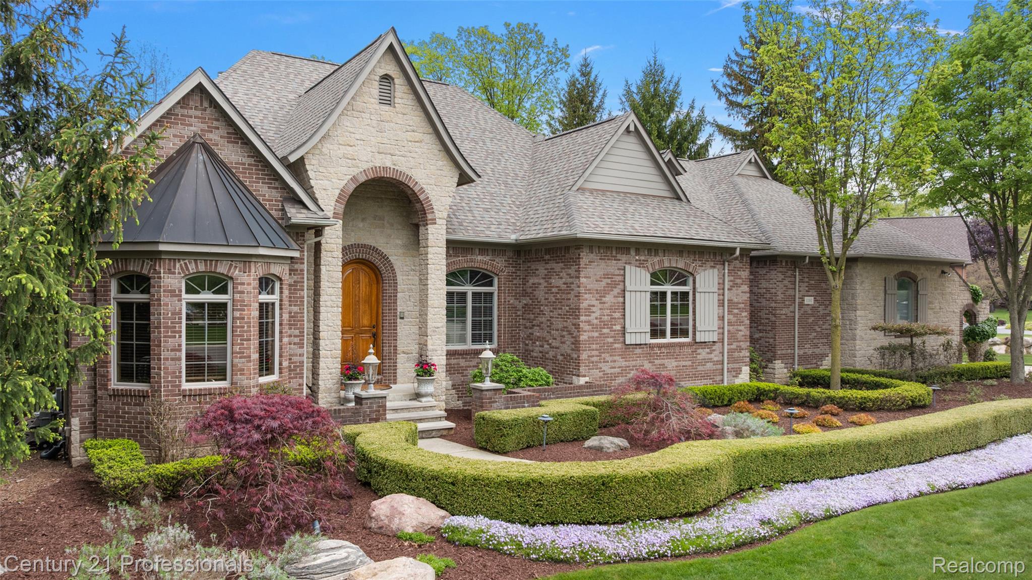 Oxford, Michigan, 48371, United States, 4 Bedrooms Bedrooms, ,4 BathroomsBathrooms,Residential,For Sale,1978317