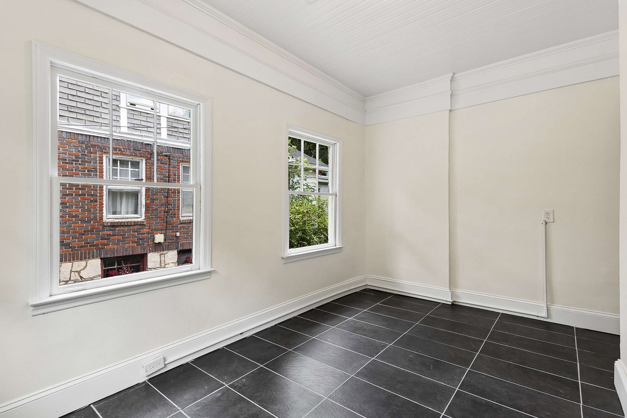  Charming 1930 Craftsman Bungalow in an Unbeatable Virginia Highland Location - 物件實景