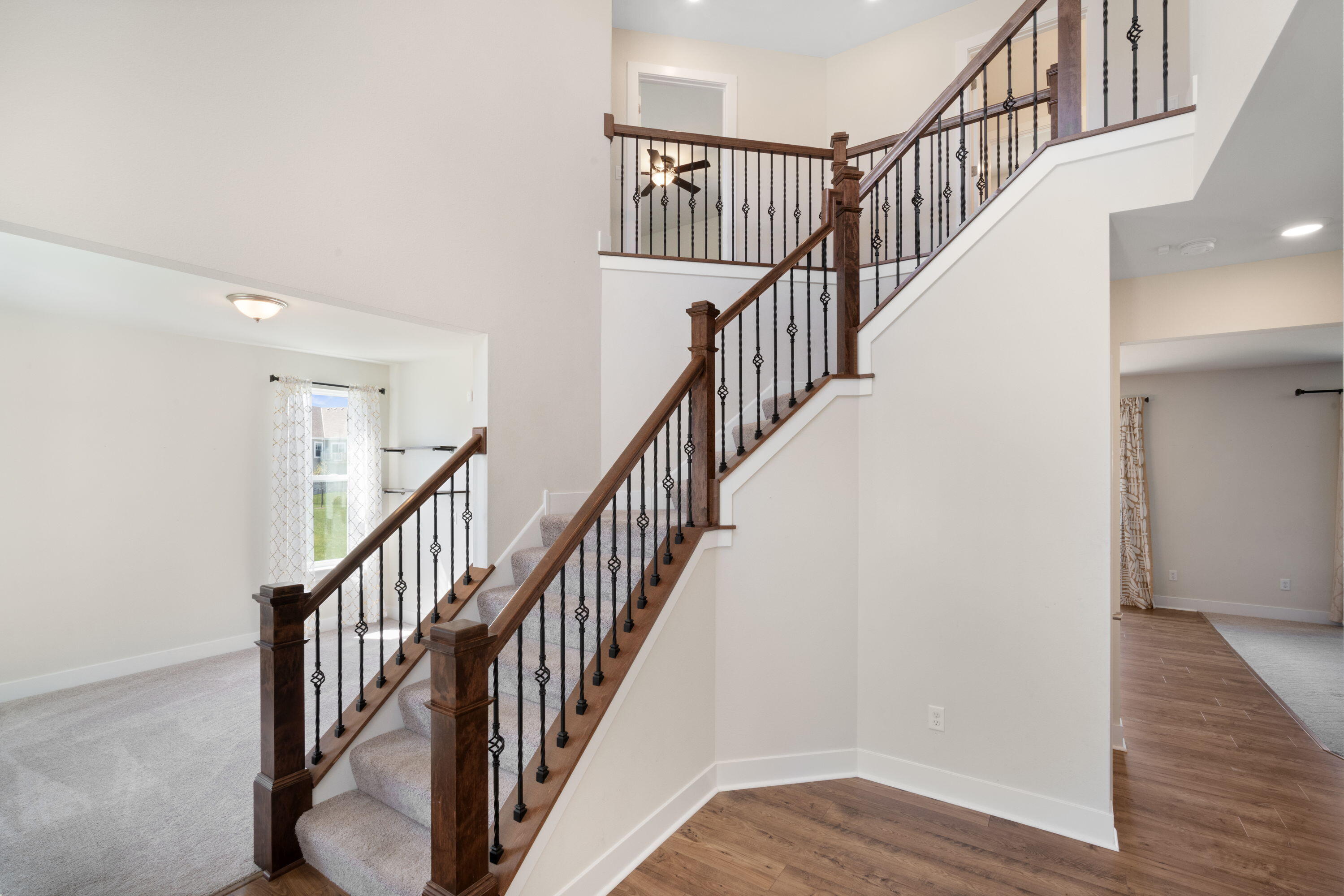 Grafton, Wisconsin, 53024, United States, 4 Bedrooms Bedrooms, ,4 BathroomsBathrooms,Residential,For Sale,1989269