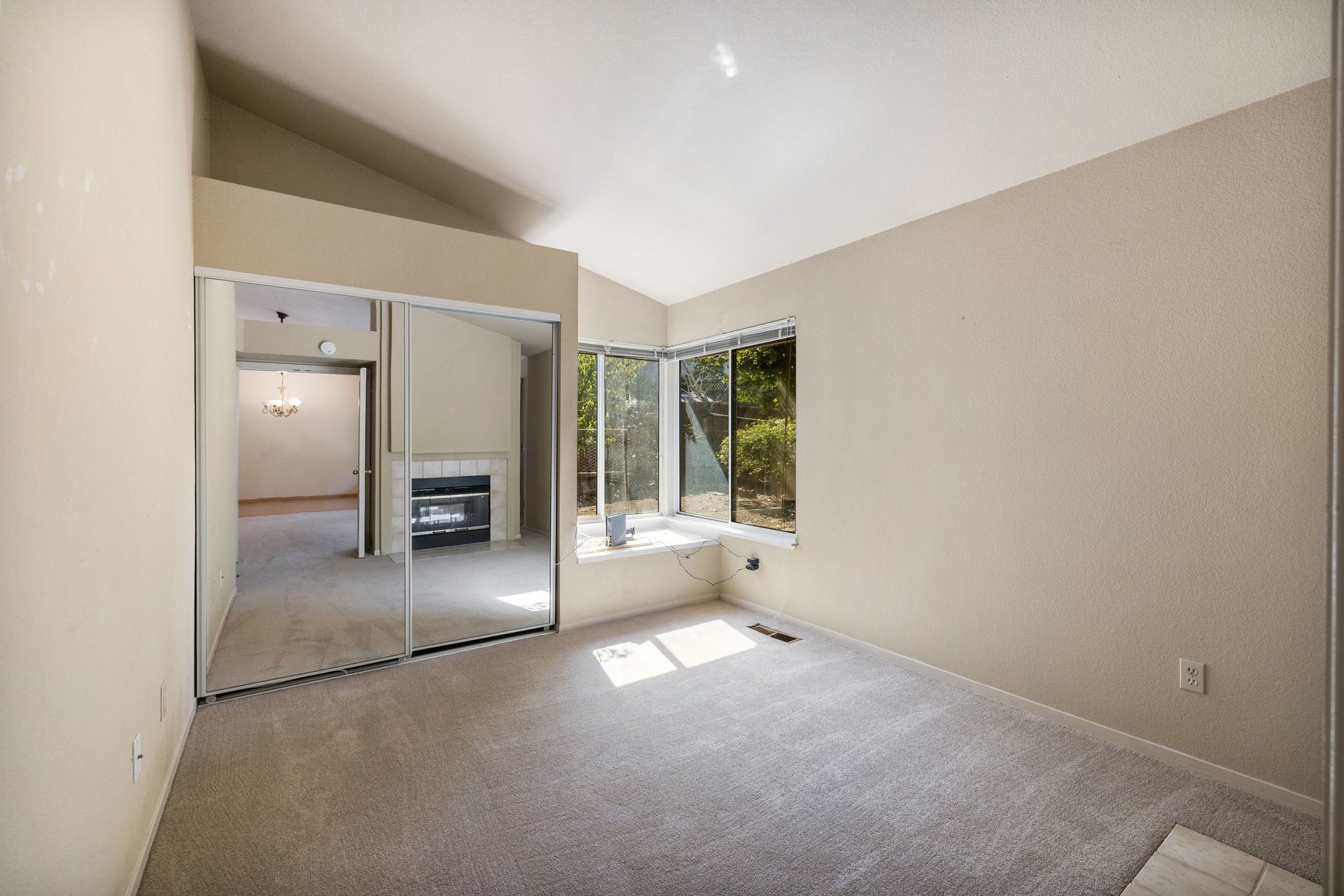 Location Location Location Recently updated perfect starter home - 物件實景