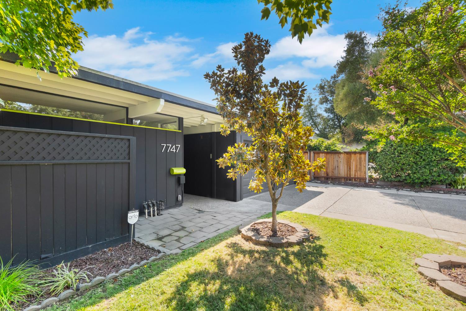 Citrus Heights, California, 95610, United States, 4 Bedrooms Bedrooms, ,2 BathroomsBathrooms,Residential,For Sale,1940276