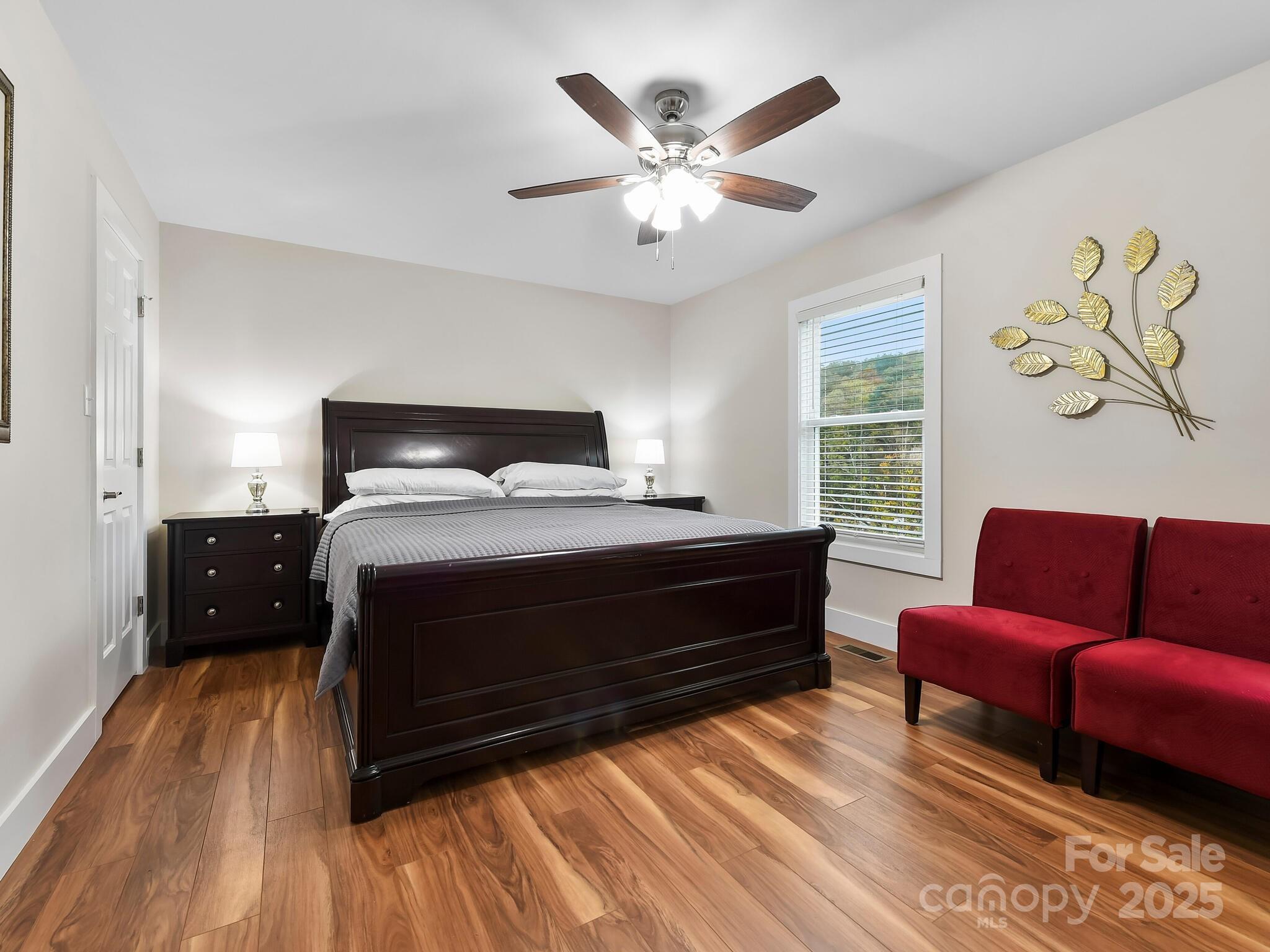 Asheville, North Carolina, 28804, United States, 4 Bedrooms Bedrooms, ,3 BathroomsBathrooms,Residential,For Sale,2006568