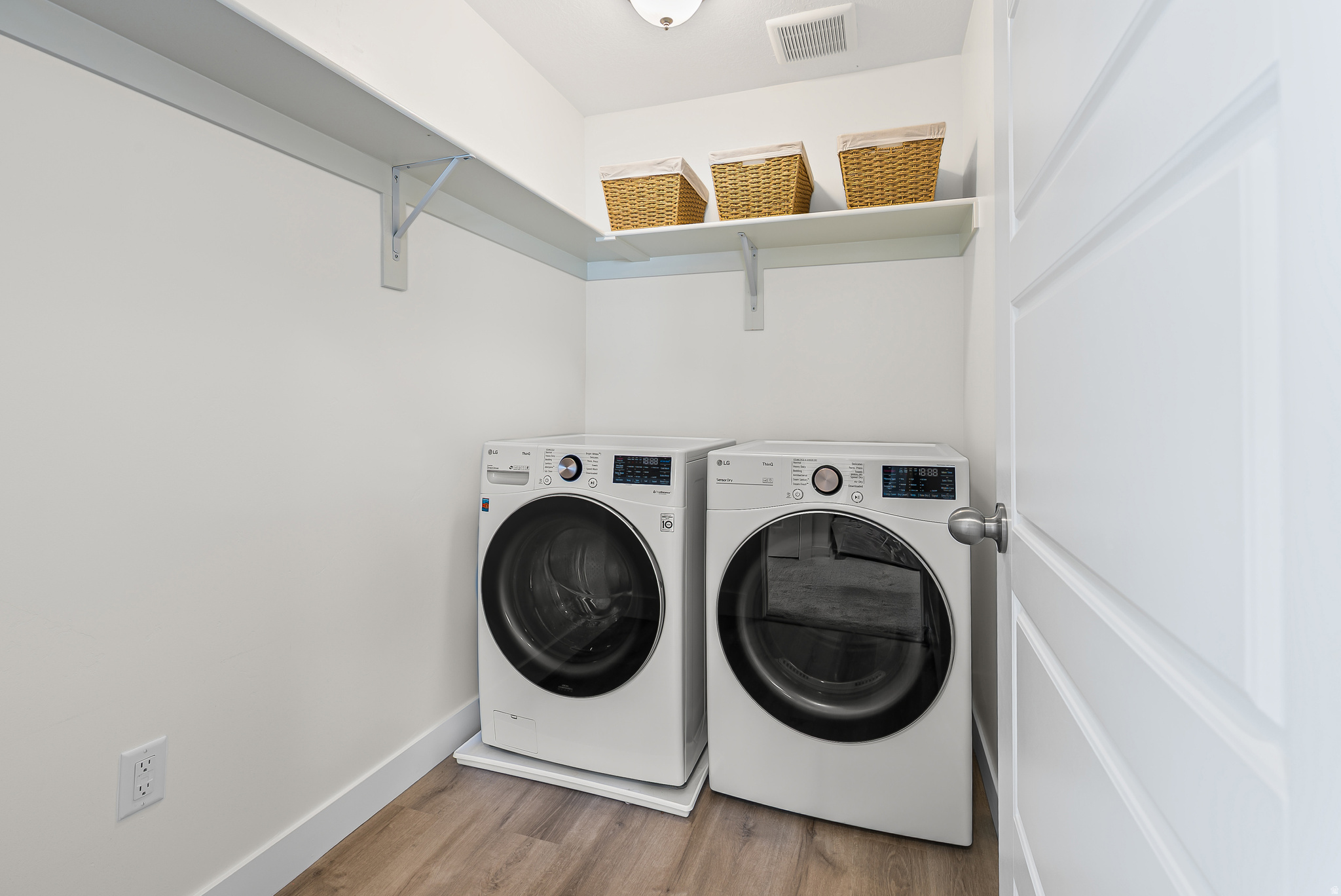 American Fork, Utah, 84003, United States, 4 Bedrooms Bedrooms, ,3 BathroomsBathrooms,Residential,For Sale,1987641