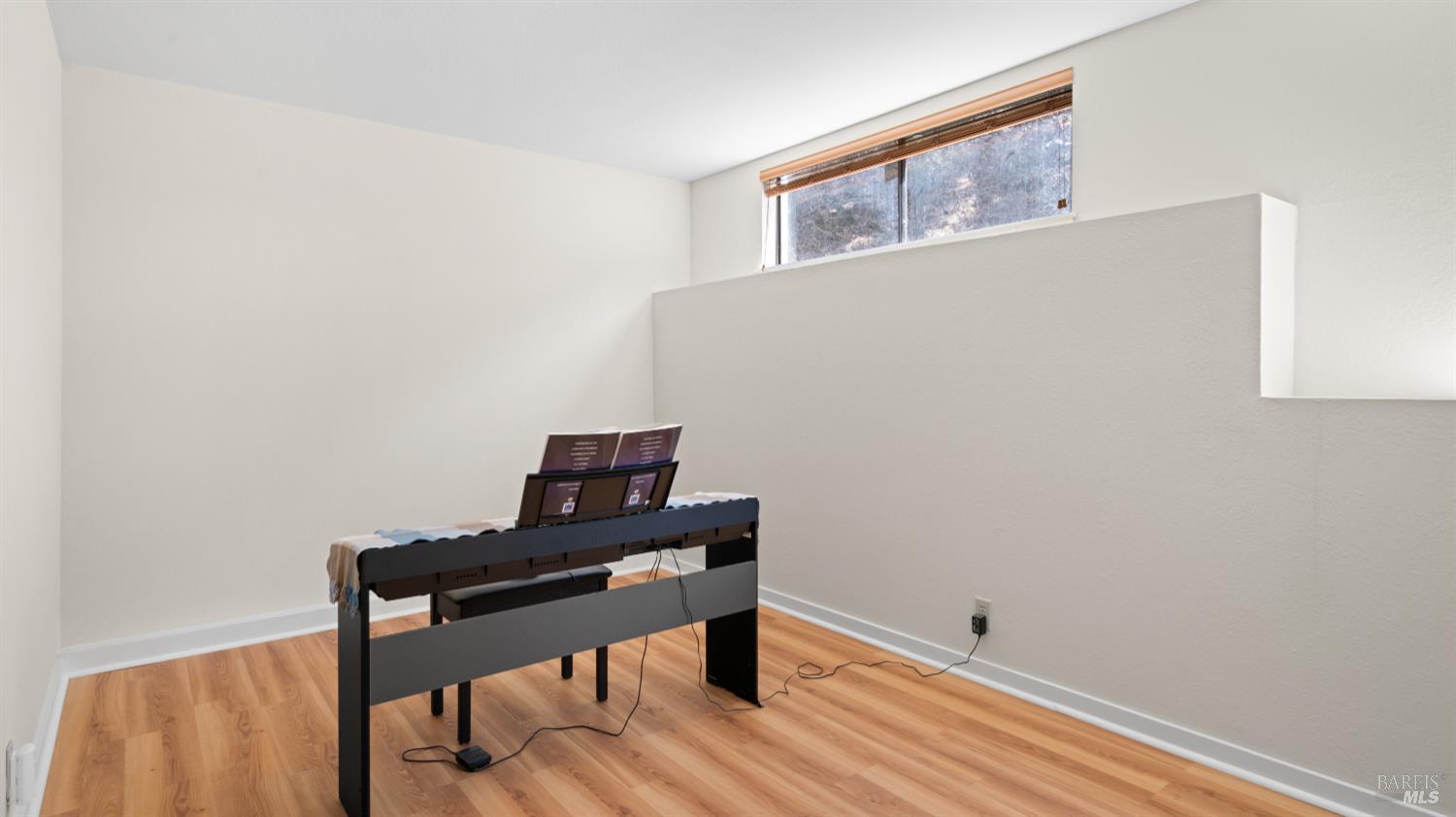 San Rafael, California, 94903, United States, 3 Bedrooms Bedrooms, ,3 BathroomsBathrooms,Residential,For Sale,1908286