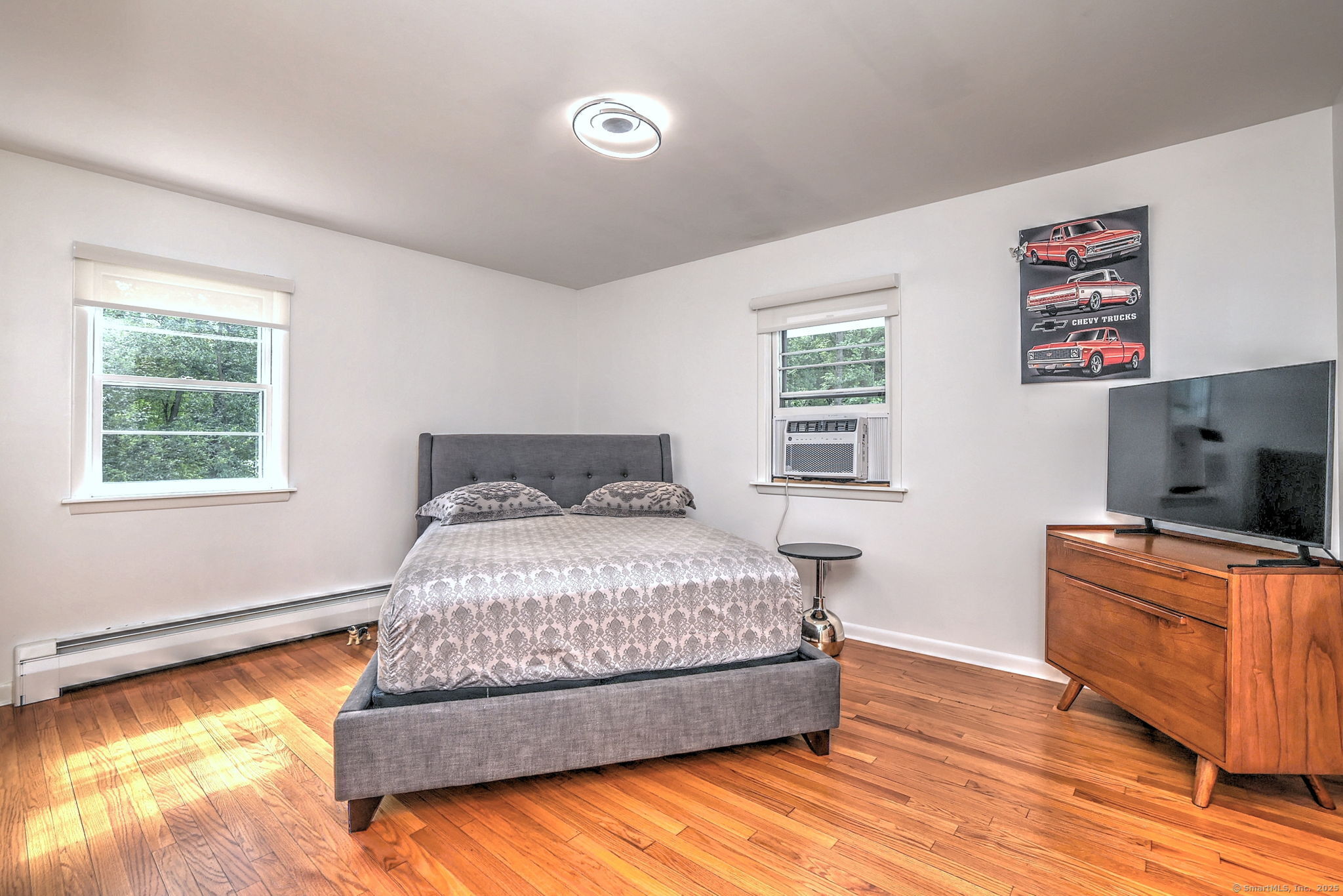 Woodbridge, Connecticut, 06525, United States, 5 Bedrooms Bedrooms, ,4 BathroomsBathrooms,Residential,For Sale,1890965