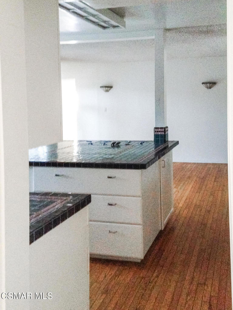 Los Angeles, California, 90066, United States, ,Residential,For Sale,1898424